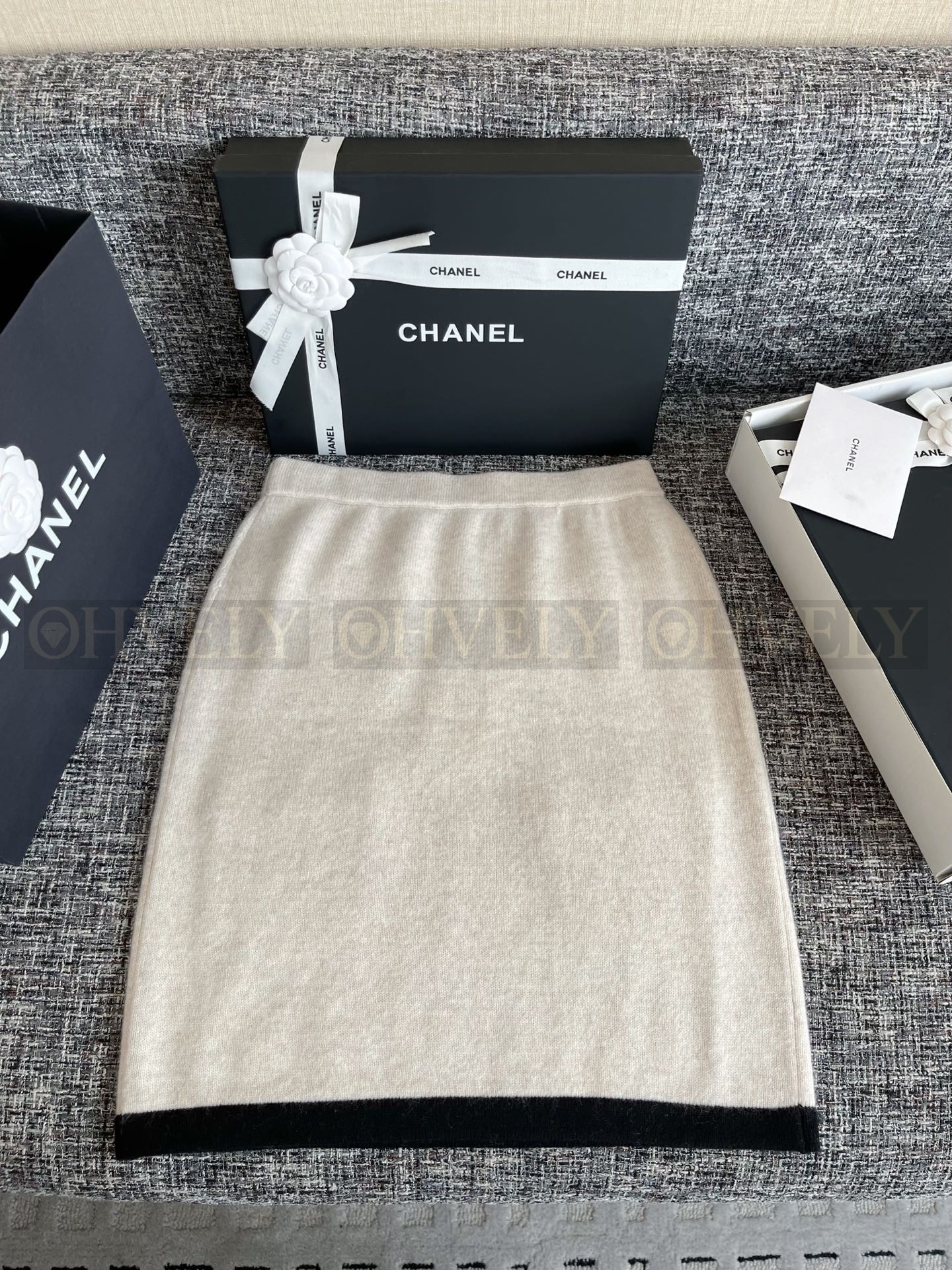 【 ZP 】CHANEL 2025 니트 스커트 - 아이보리 (매장가 472만원) 상품 썸네일
