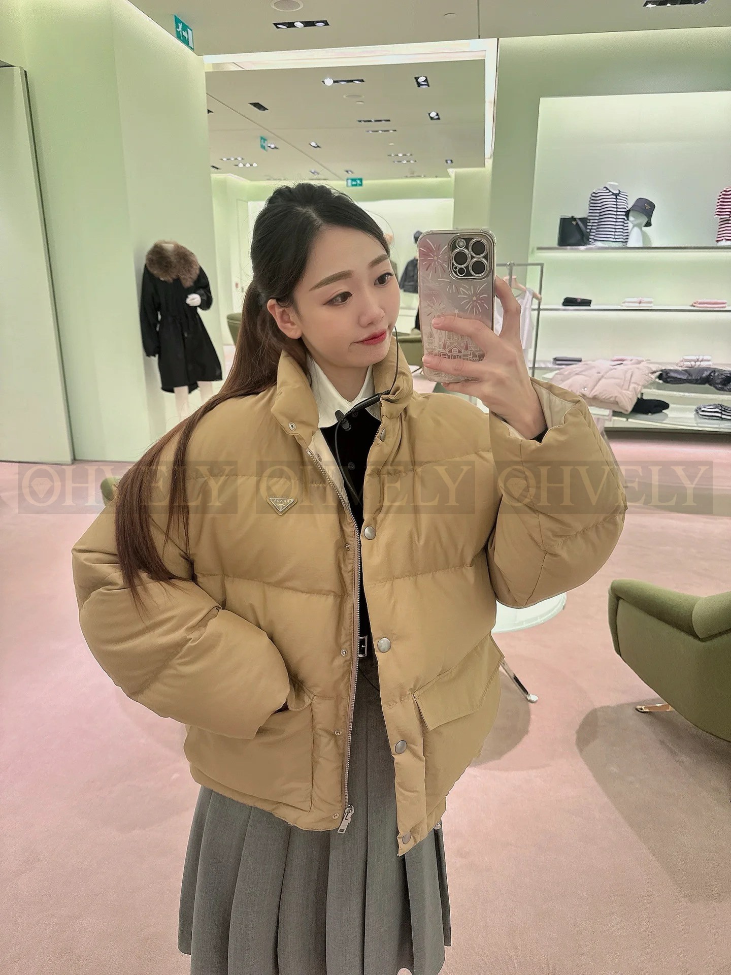 【 ZP 】Prada 2025 패딩 (매장가 528만원) 상품 썸네일