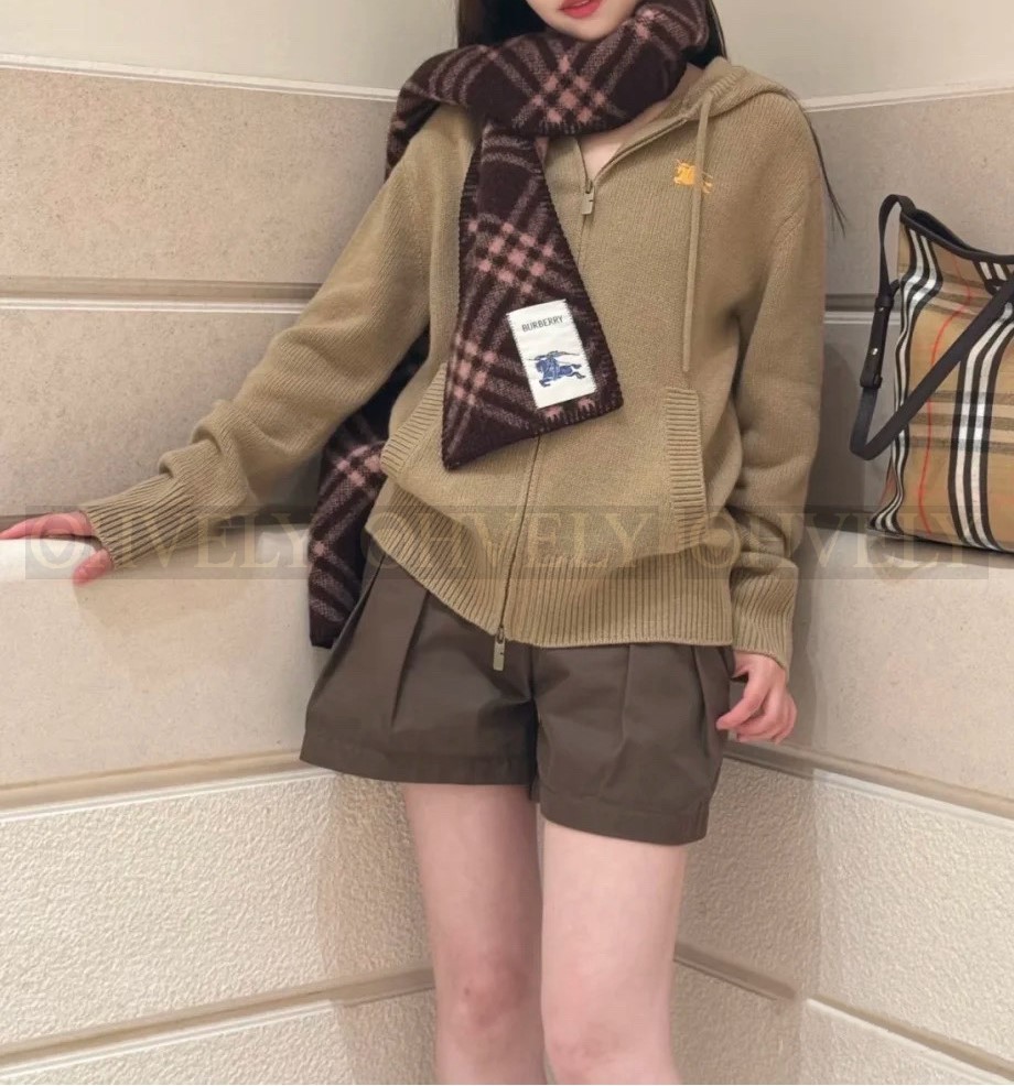 【 ZP 】Burberry 2025 니트 후드 집업 (매장가 237만원) 상품 썸네일