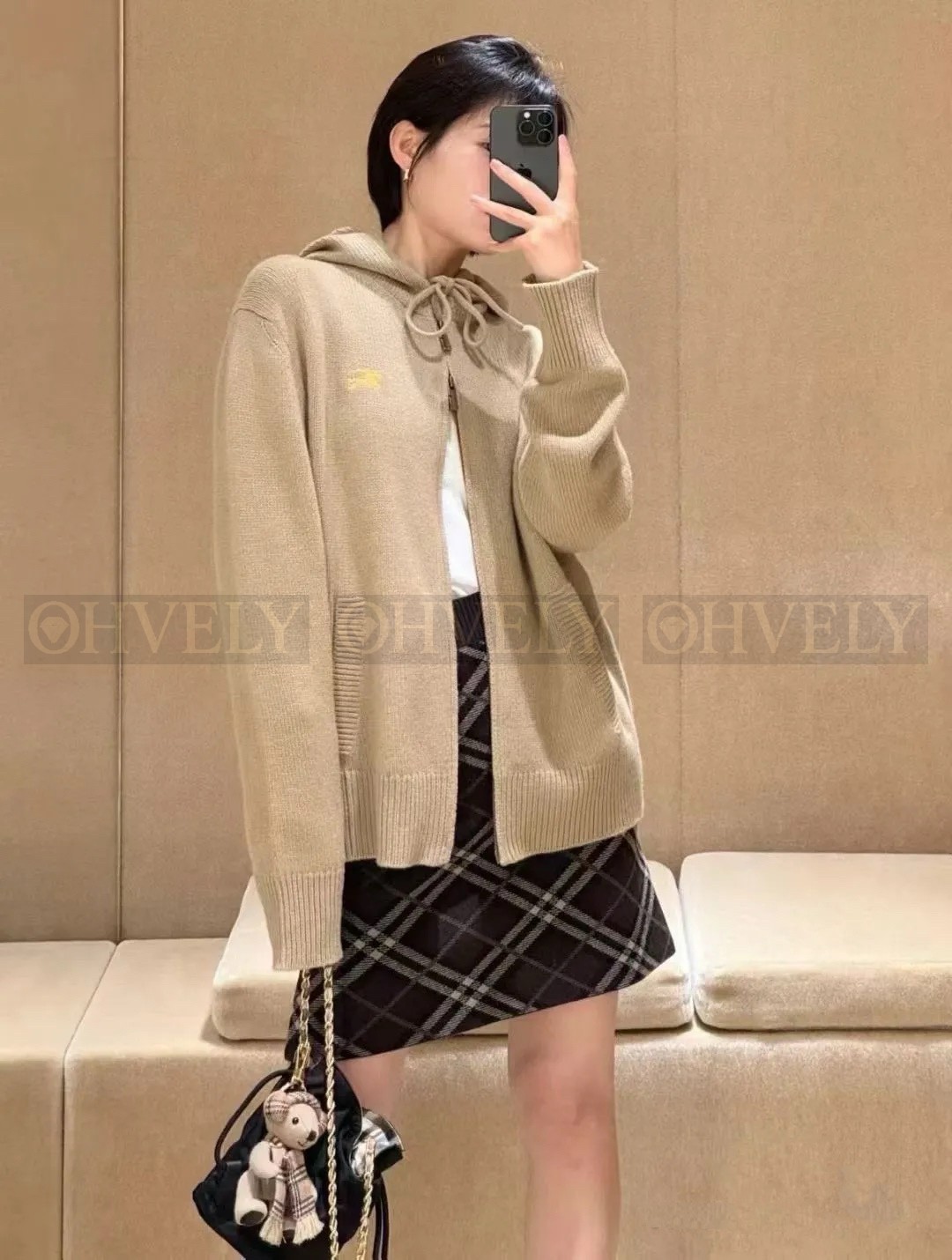 【 ZP 】Burberry 2025 니트 후드 집업 (매장가 237만원) 상품 썸네일