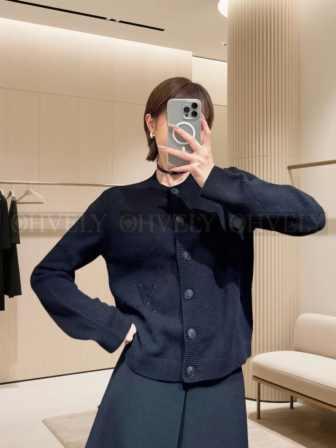【 ZP 】Louis Vuitton 2025 니트가디건 (매장가 360만원) 상품 썸네일