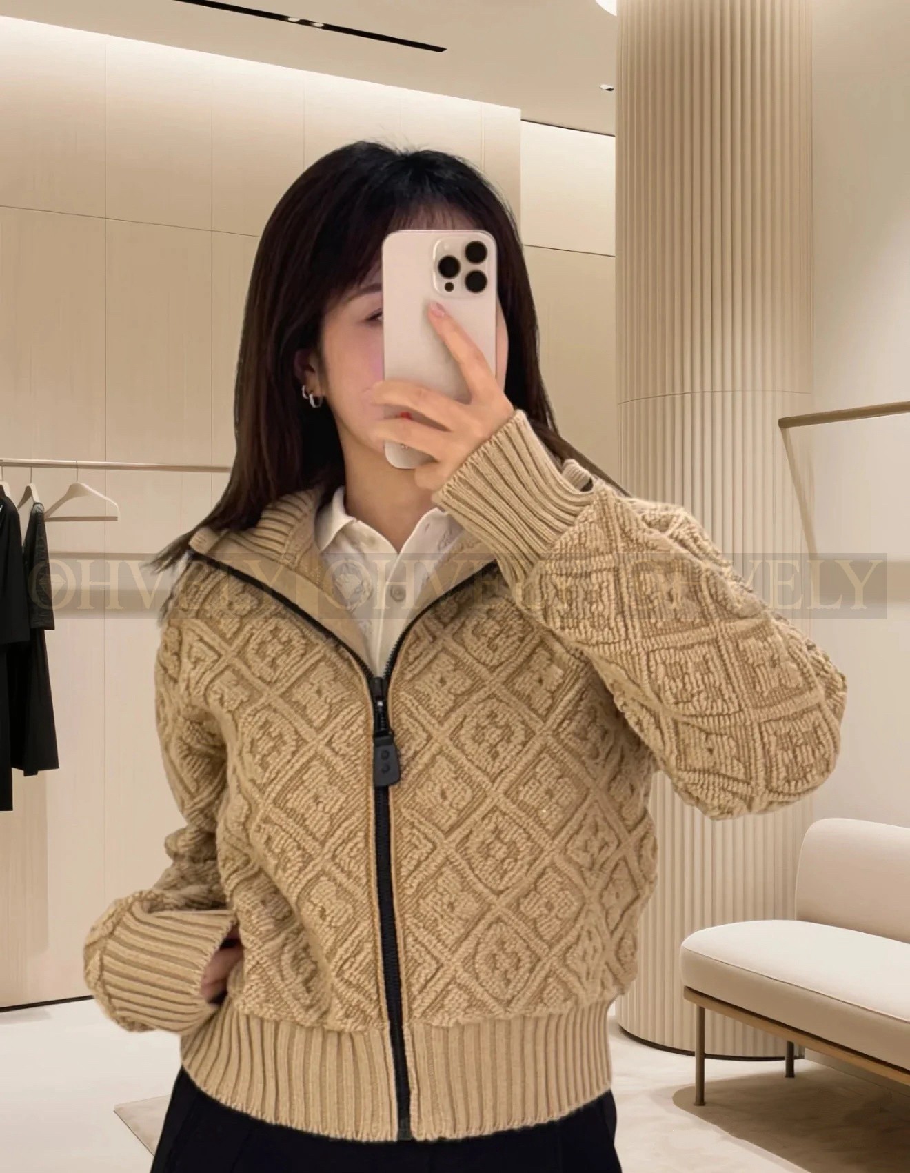 【 ZP 】Louis Vuitton 2025 모노그램 니트 후드 자켓 (매장가 378만원) 상품 썸네일