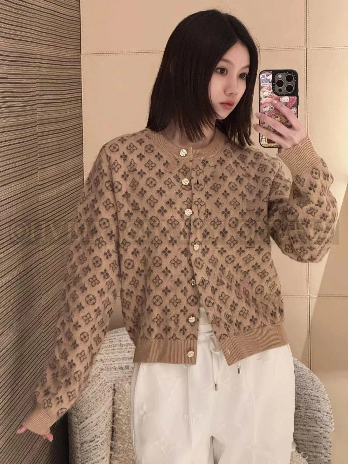【 ZP 】Louis Vuitton 2025 모노그램 가디건 (매장가 398만원)