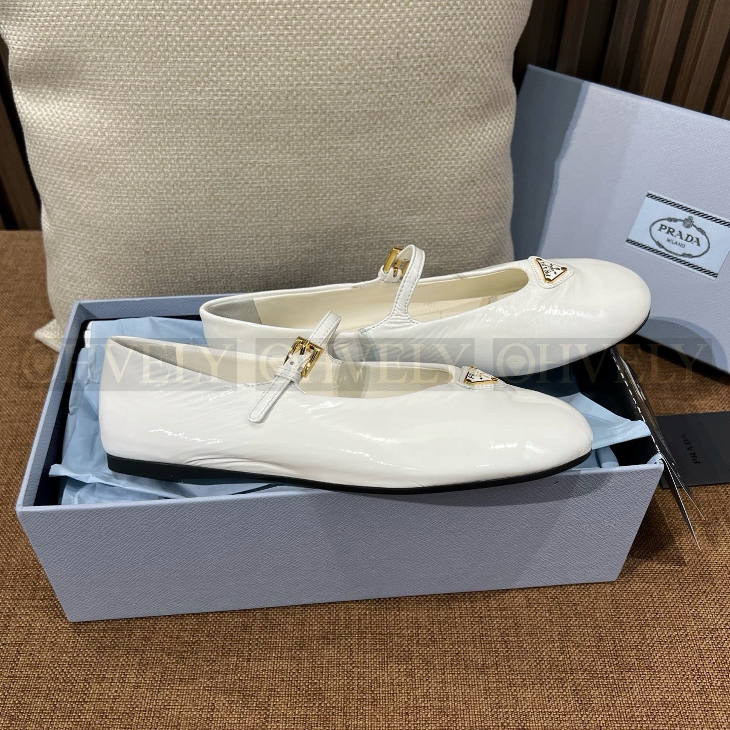 프라다 삼각로고  메리제인 플랫 상품 썸네일