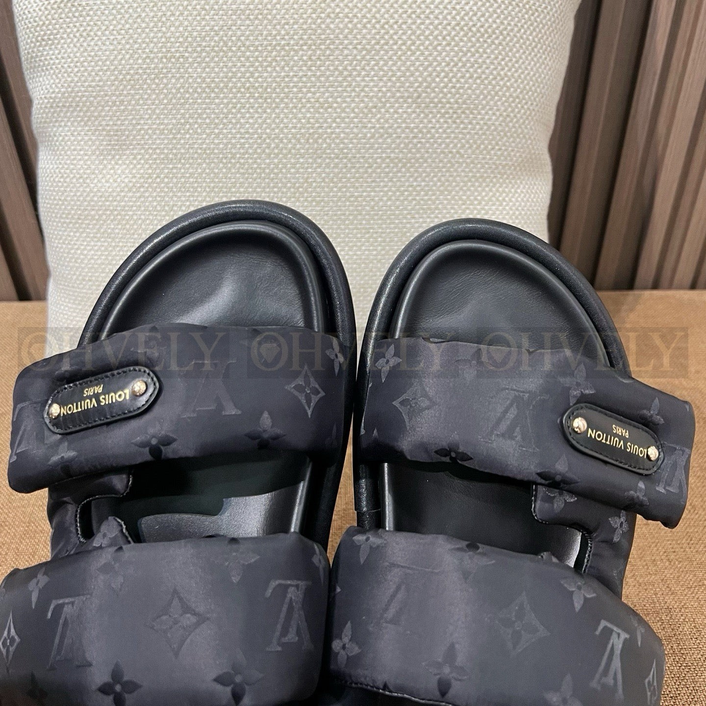 루이비통 풀 필로우 컴포트 뮬 상품 썸네일