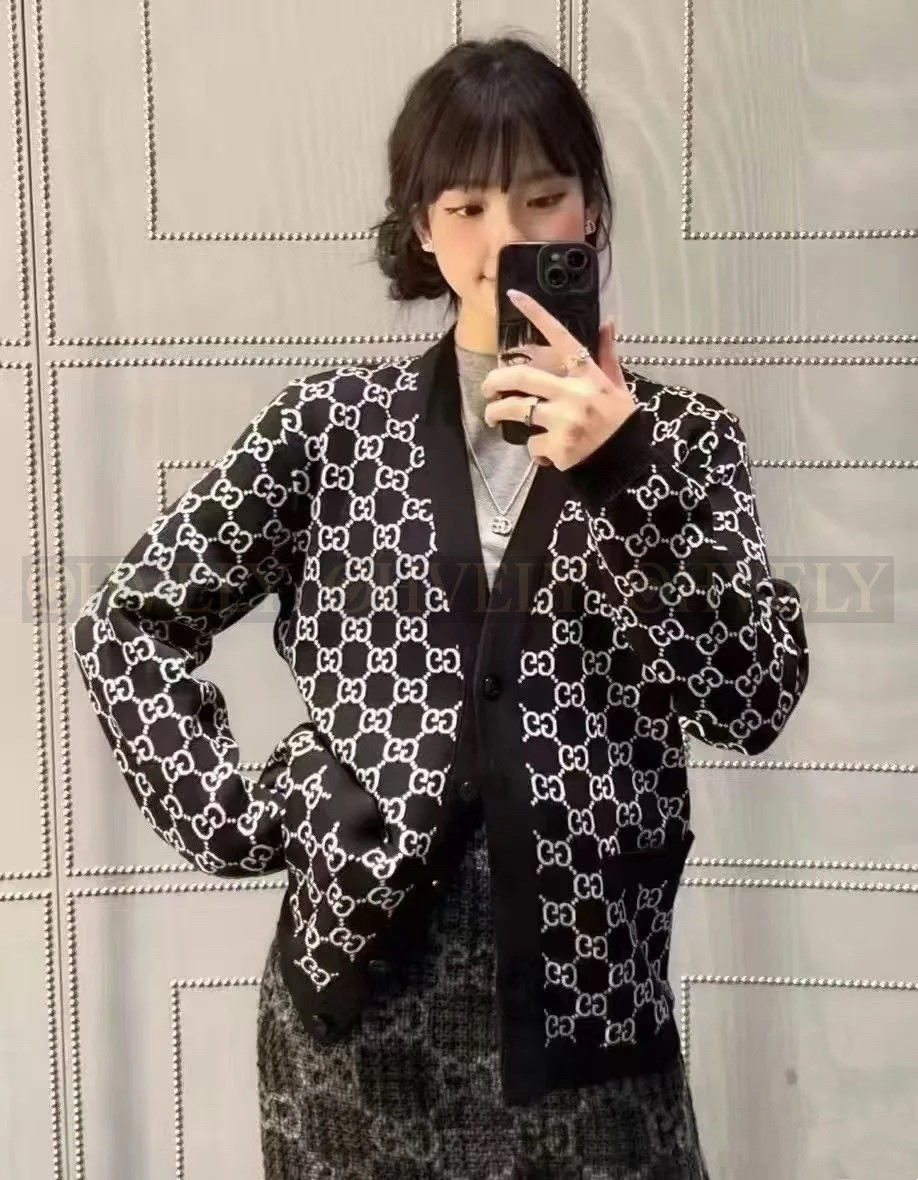 【 ZP 】Gucci 2025 양면 가디건 (매장가 470만원) 상품 썸네일