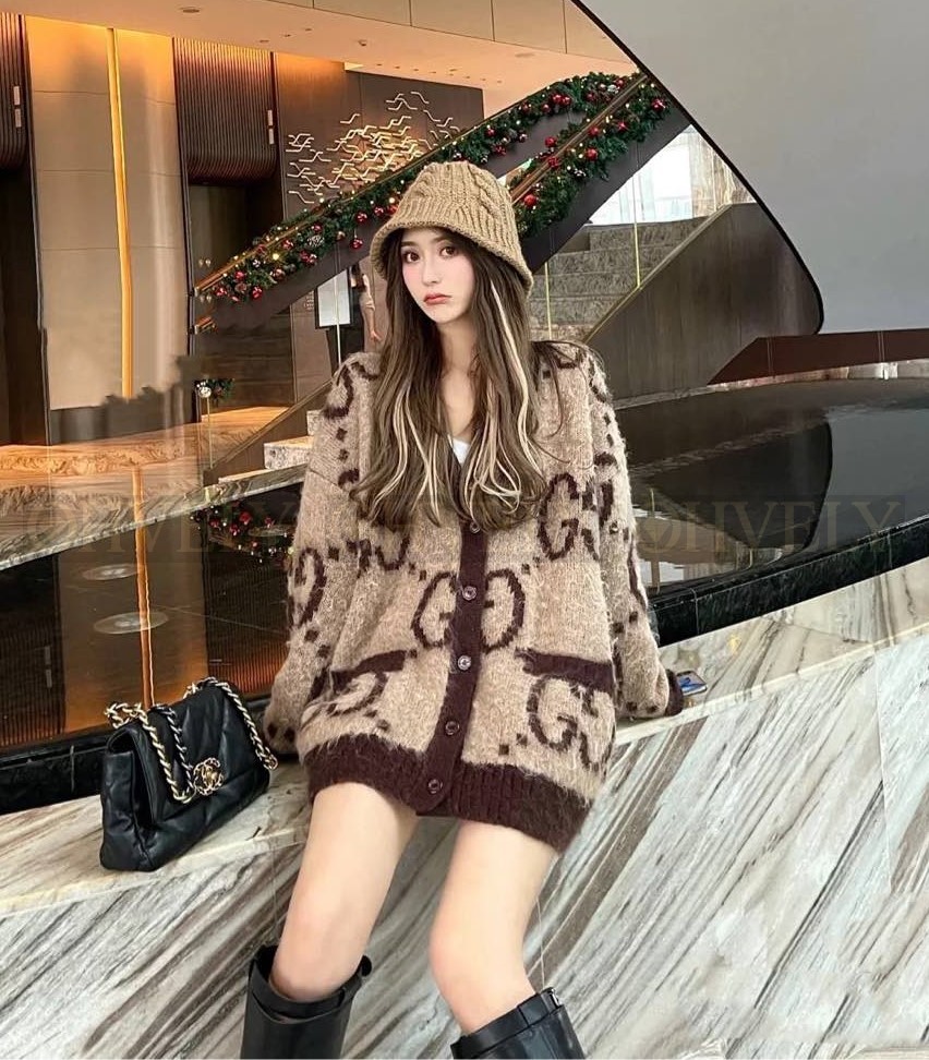 【 ZP 】Gucci 2025 가디건 (매장가 402만원) 상품 썸네일