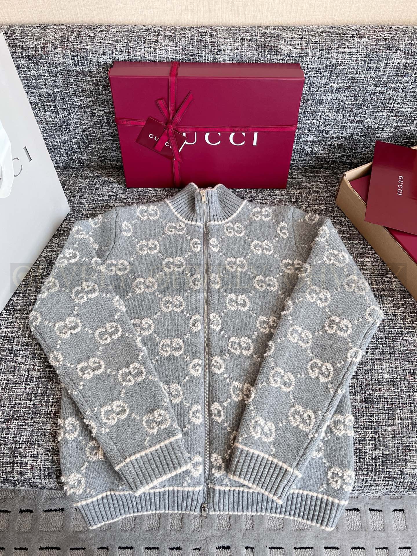 【 ZP 】Gucci 2025 모직 가디건 (매장가 450만원) 상품 썸네일