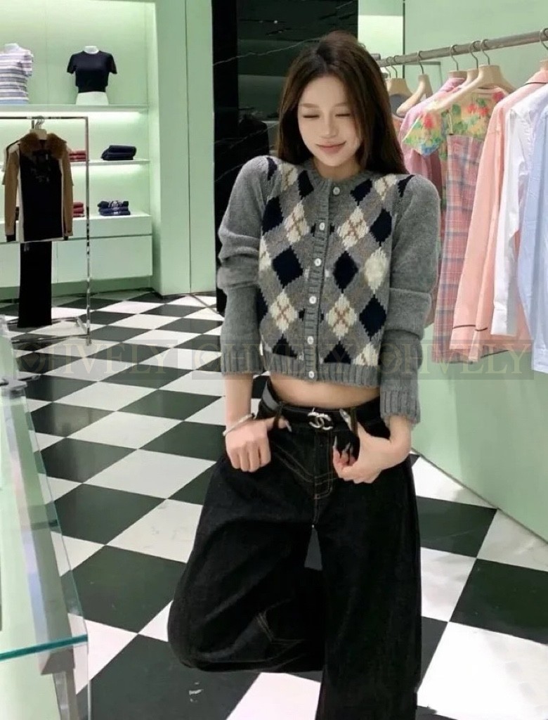 【 ZP 】Prada 2025 가디건 (매장가 376만원) 상품 썸네일