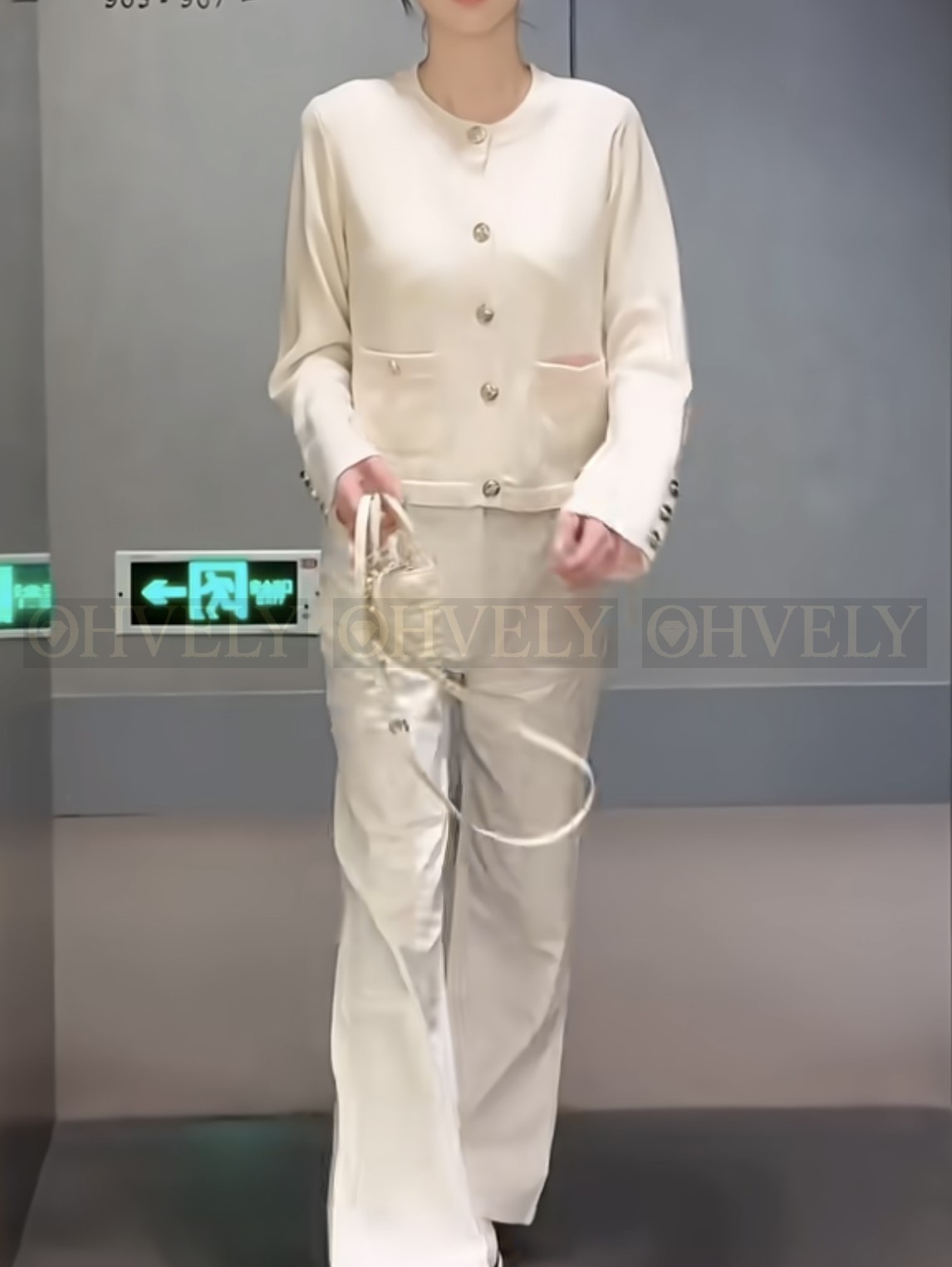 【 ZP 】CHANEL 2025 모직 가디건 (매장가 596만원) 상품 썸네일