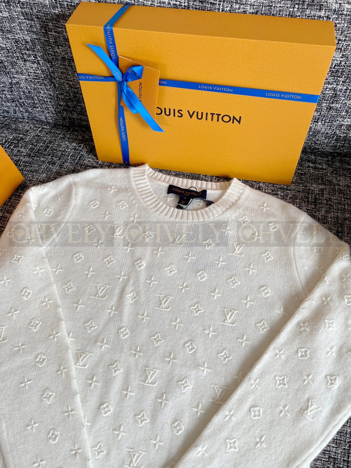 【 ZP 】Louis Vuitton 2025 스웨터 (매장가 360만원) 상품 썸네일