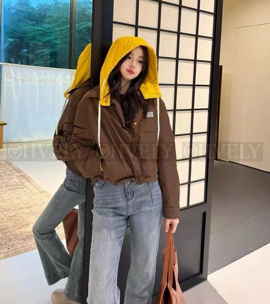 【 ZP 】MiuMiu 2025 후드 패딩 (매장가 446만원) 상품 썸네일