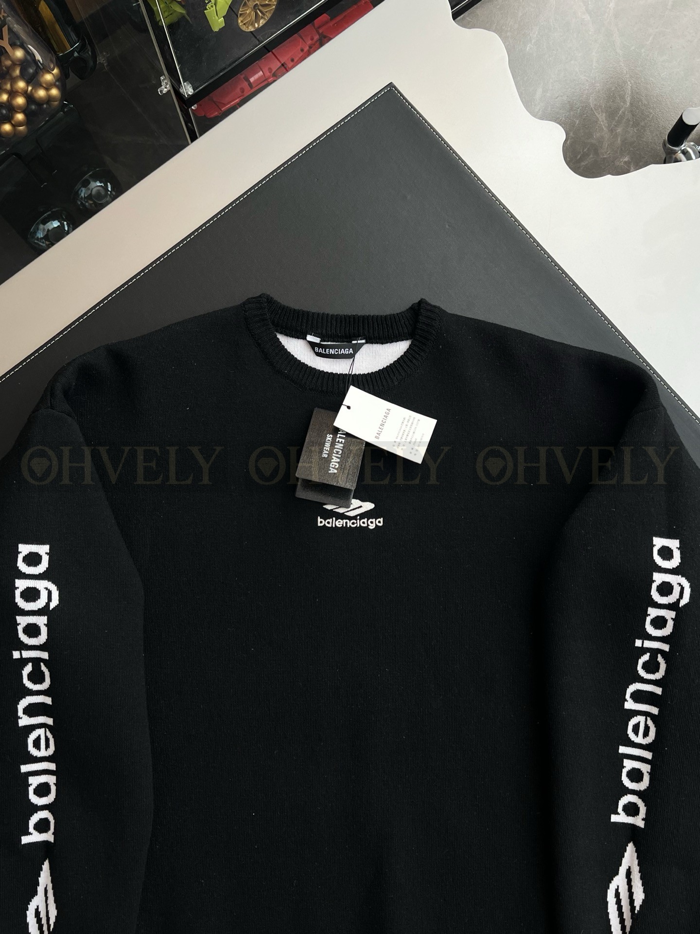 【 ZP 】BALENCIAGA 맨투맨 블랙 (매장가 288만원) 상품 썸네일