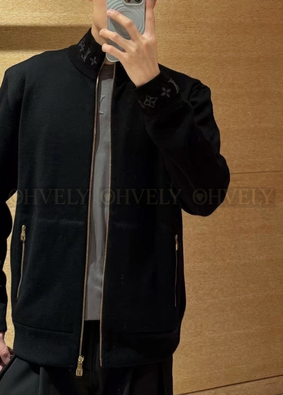 【 ZP 】LOUIS VUITTON 아우터 (매장가 340만원) 상품 썸네일
