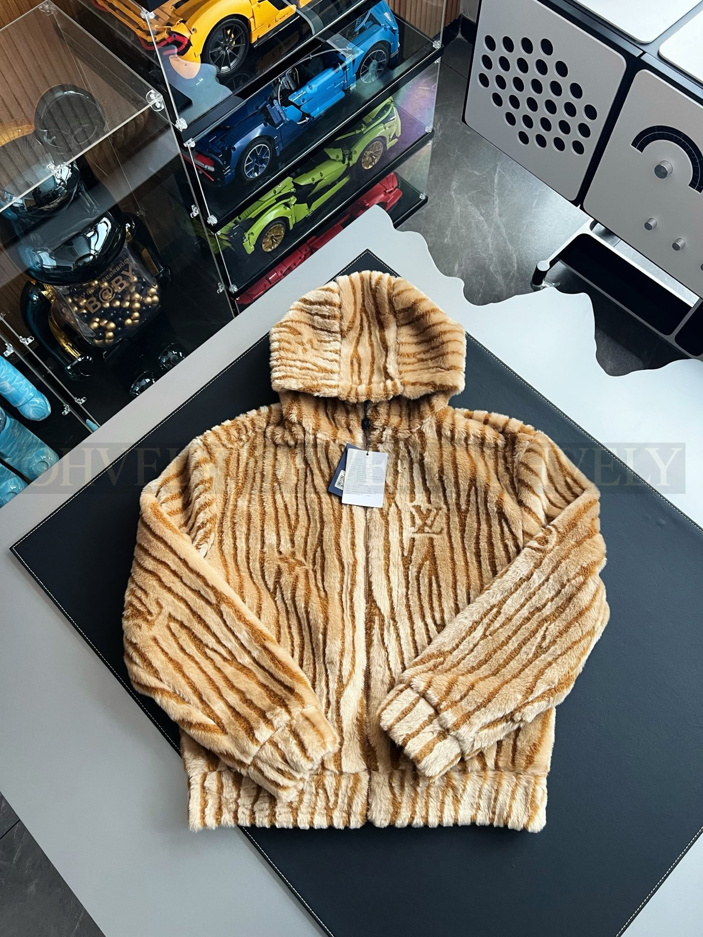 【 ZP 】LOUIS VUITTON 후드 집업 (매장가 378만원) 상품 썸네일