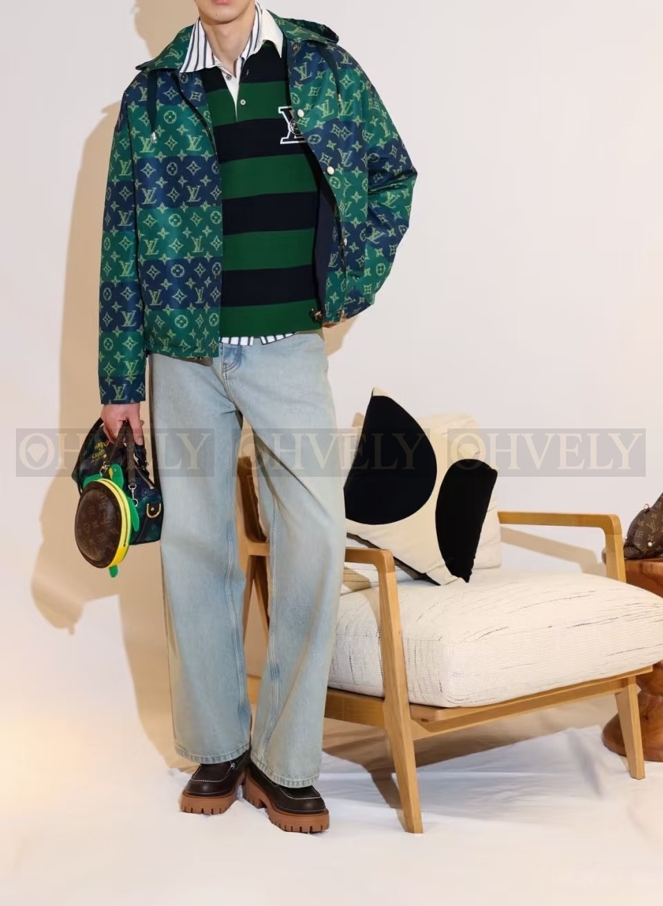 【 ZP 】LOUIS VUITTON 아우터 (매장가 490만원) 상품 썸네일