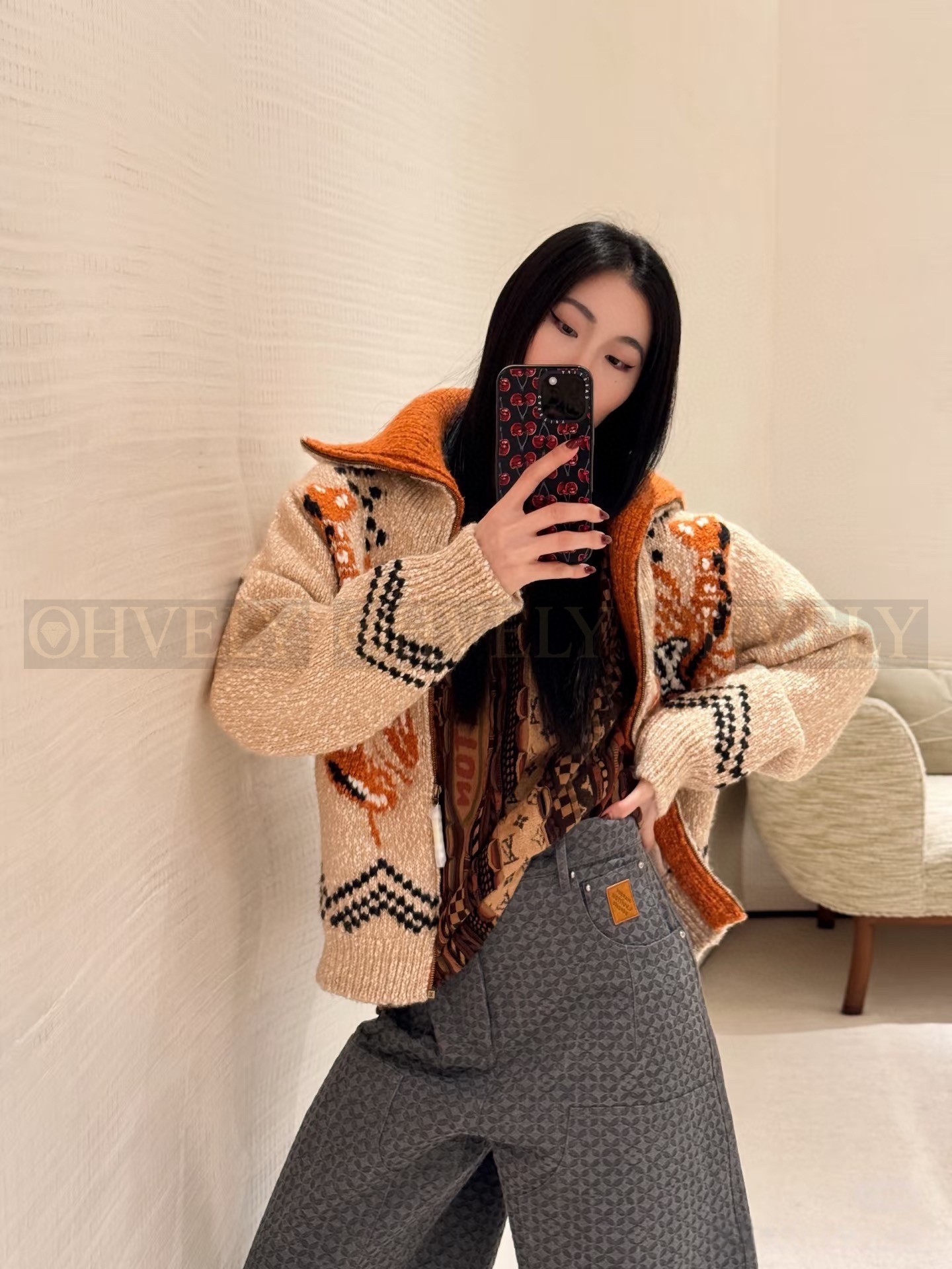 【 ZP 】LOUIS VUITTON 스웨터 아우터 (매장가 500만원) 상품 썸네일