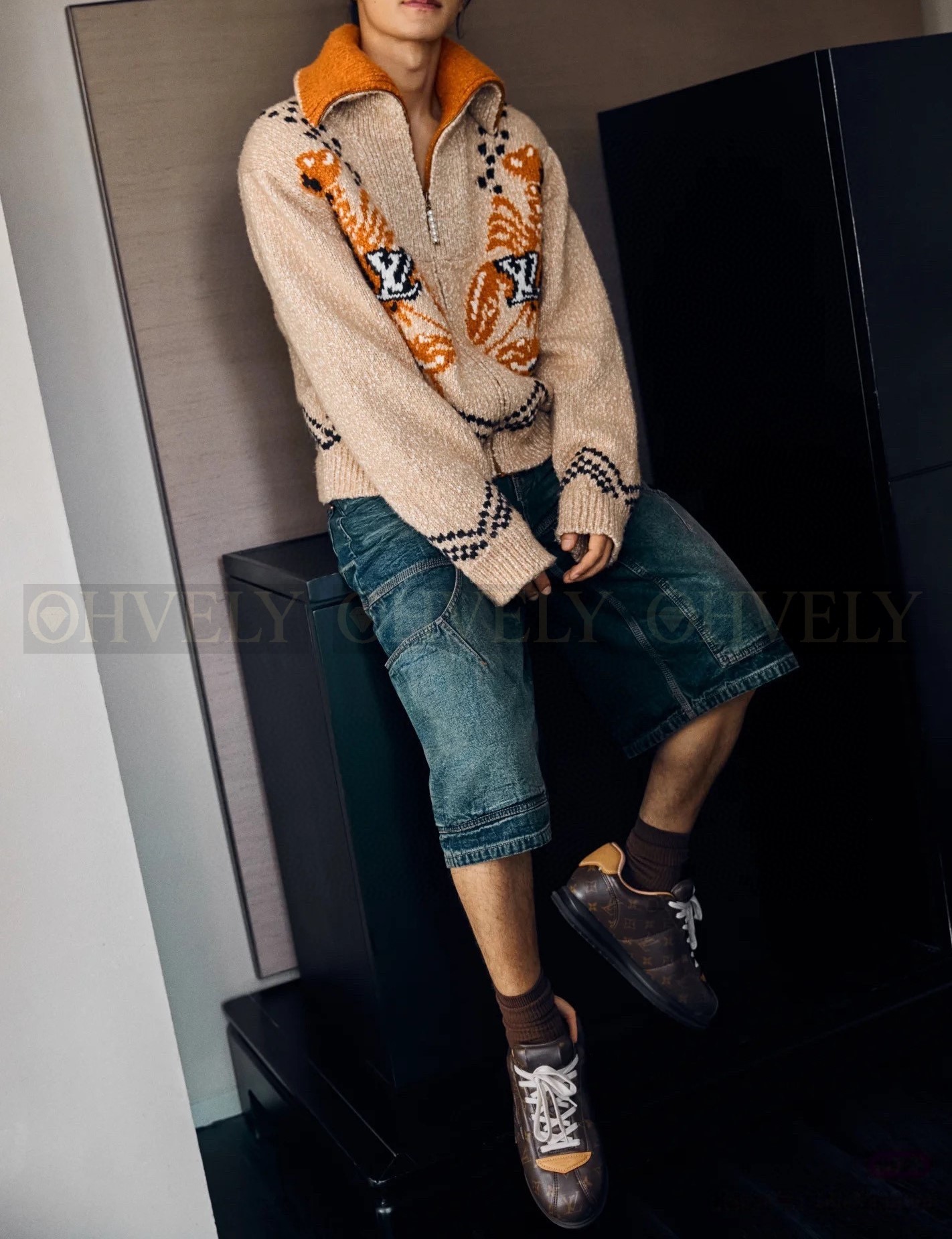 【 ZP 】LOUIS VUITTON 스웨터 아우터 (매장가 500만원) 상품 썸네일