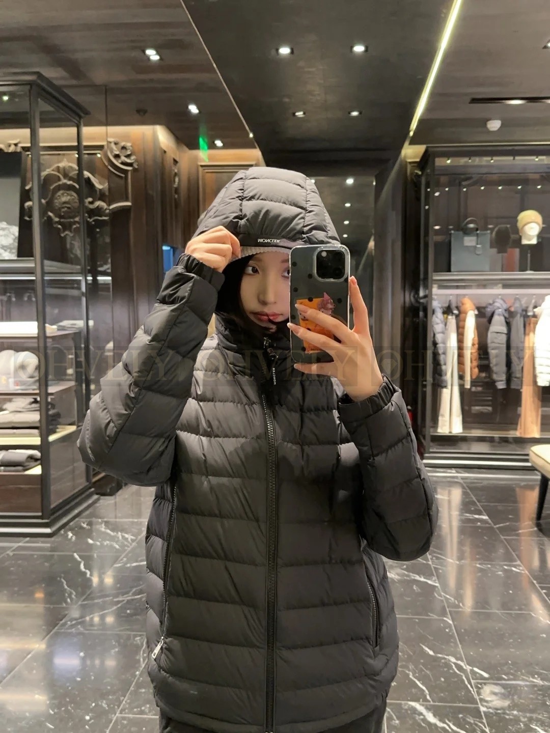 【 ZP 】MONCLER 패딩 (매장가 240만원) 상품 썸네일