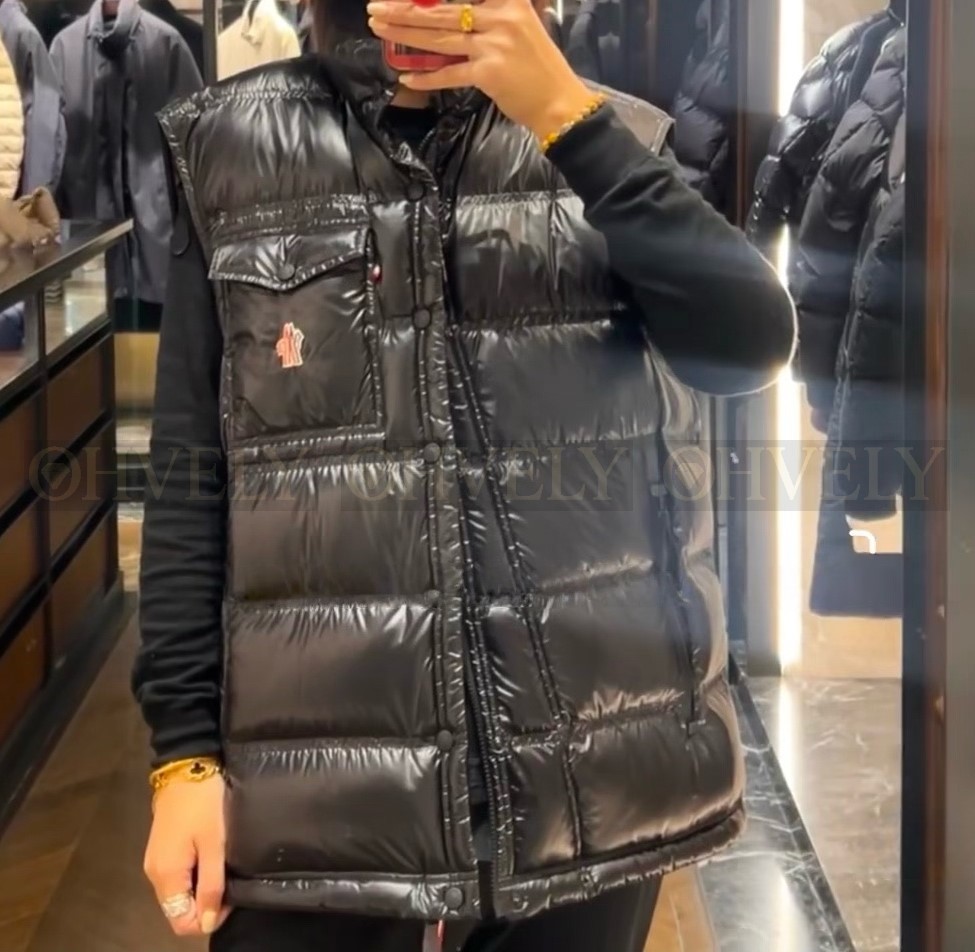 【 ZP 】MONCLER 패딩 조끼 (매장가 276만원) 상품 썸네일