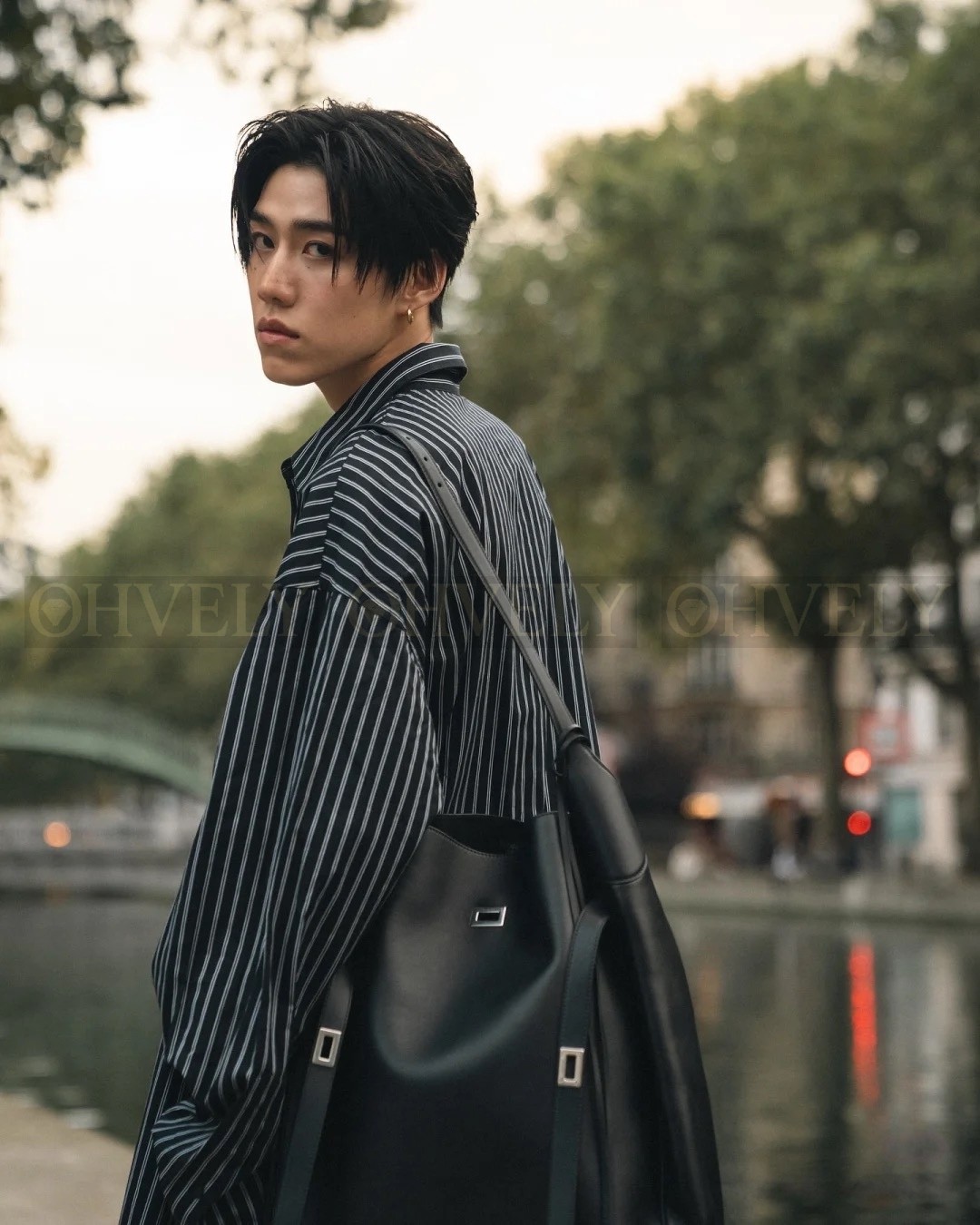 【 ZP 】BALENCIAGA 스트라이트 셔츠 (매장가 266만원)