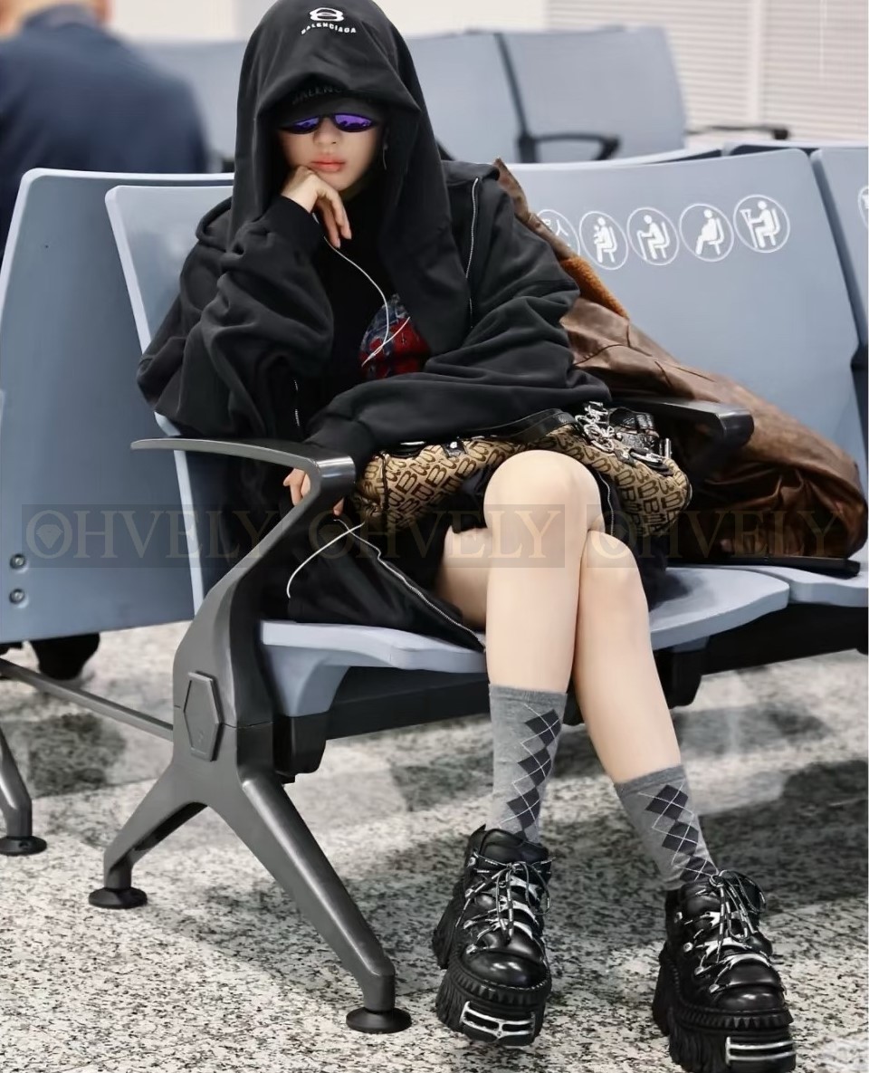 【 ZP 】BALENCIAGA 집업 후드 (매장가 476만원) 상품 썸네일