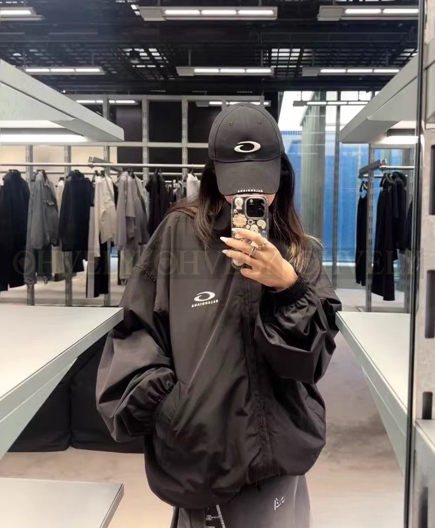 【 ZP 】BALENCIAGA 집업 아우터 (매장가 380만원) 상품 썸네일