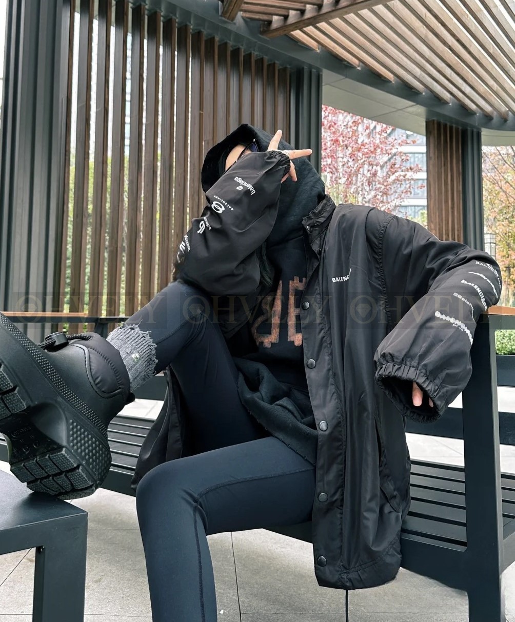 【 ZP 】BALENCIAGA 아우터 (매장가 334만원) 상품 썸네일