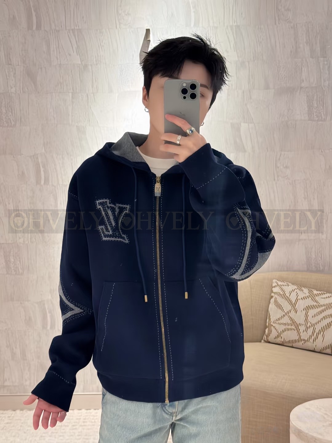 【 ZP 】LOUIS VUITTON 집업 후드 (매장가 378만원) 상품 썸네일
