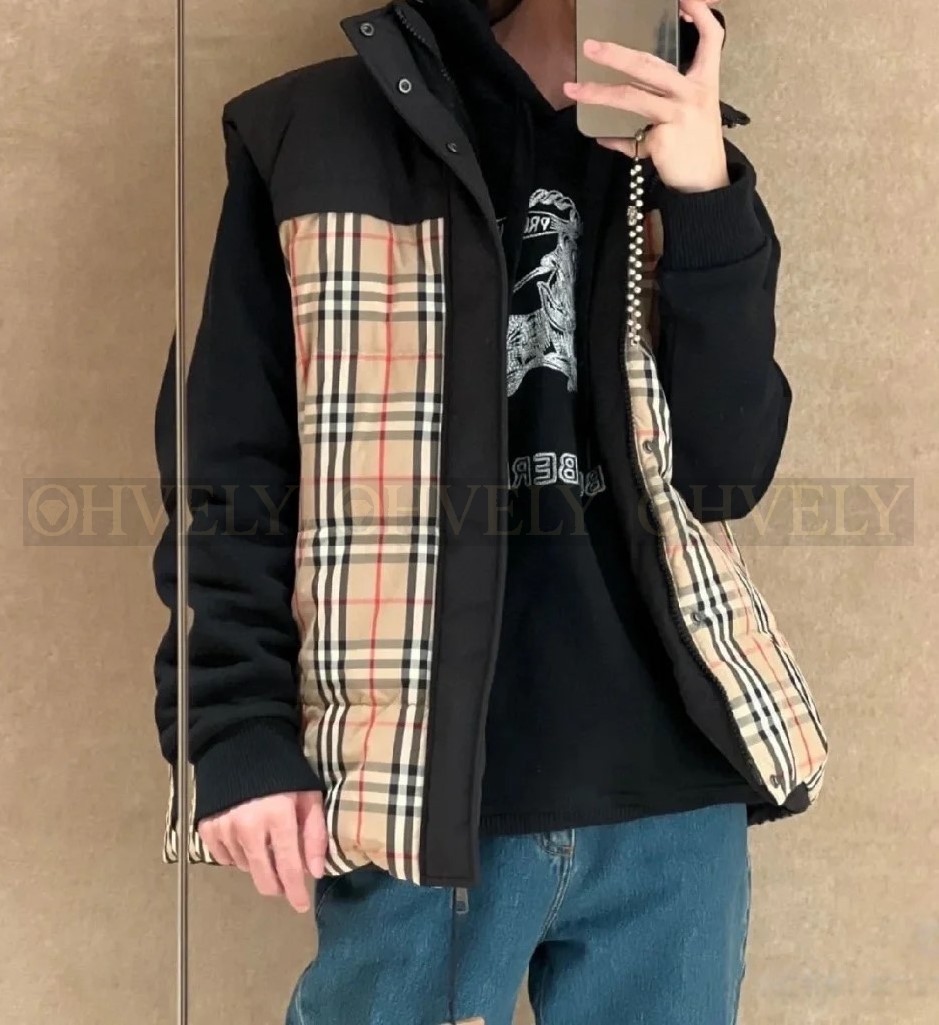 【 ZP 】Burberry 체크 패널 리버시블 베스트 (매장가 285만원)