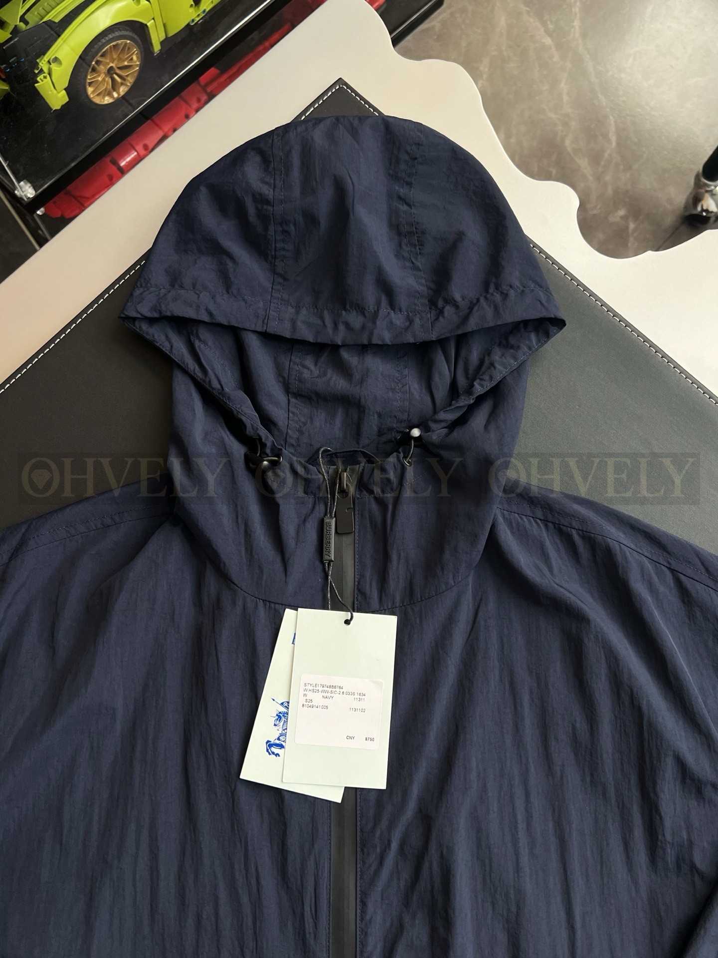 【 ZP 】Burberry 나일론 네이비 후드 자켓 (매장가 175만원) 상품 썸네일
