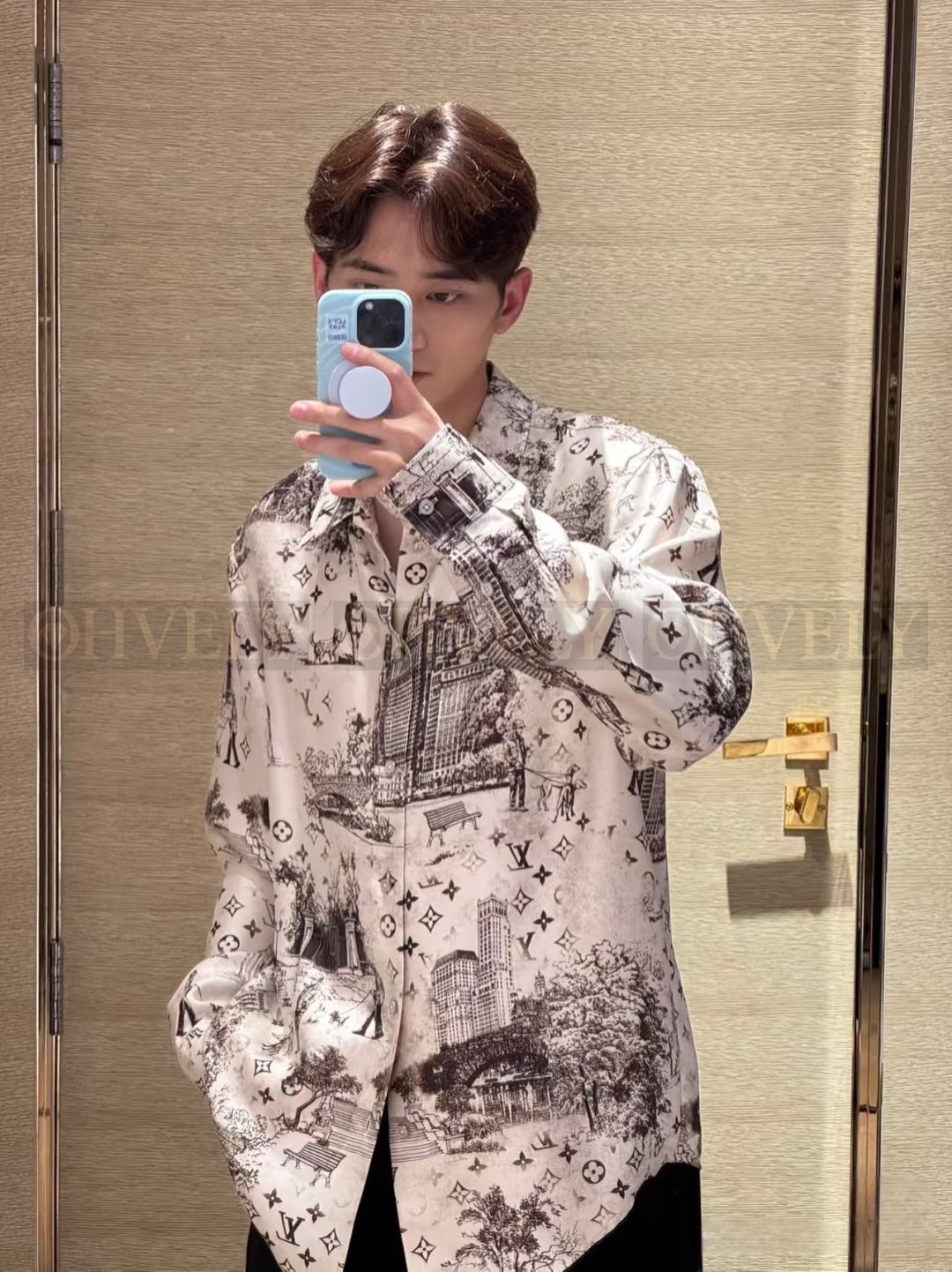 【 ZP 】LOUIS VUITTON 셔츠 (매장가 362만원) 상품 썸네일