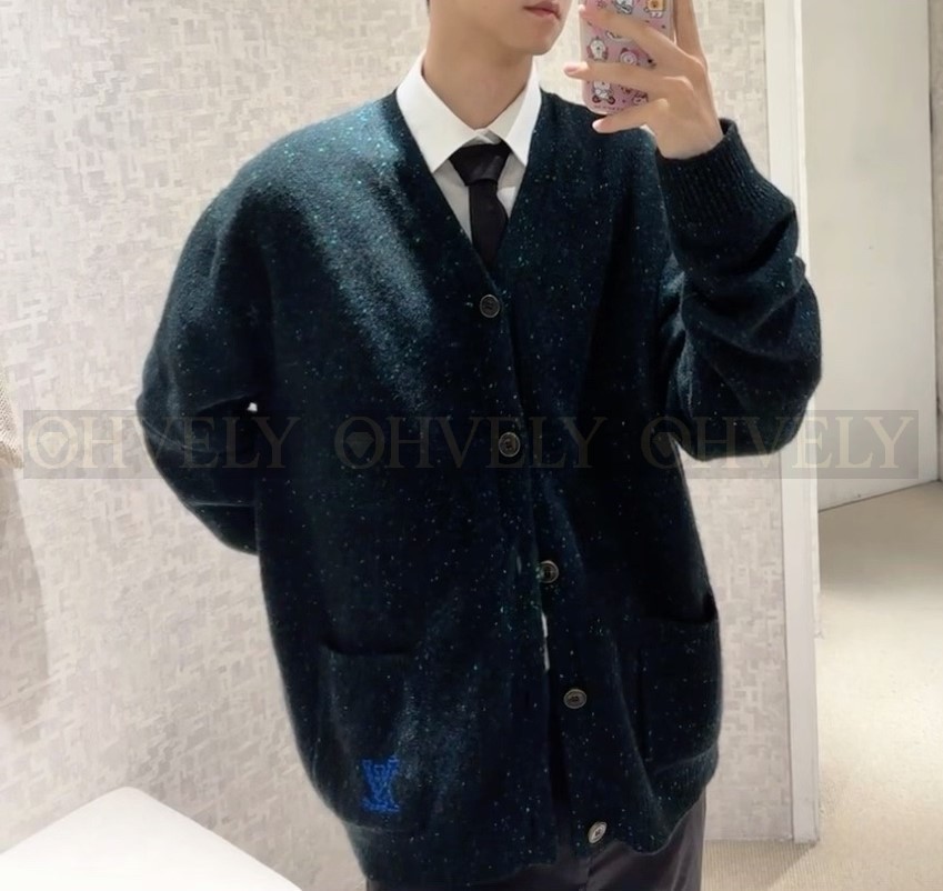 【 ZP 】LOUIS VUITTON 가디건 (매장가 332만원) 상품 썸네일