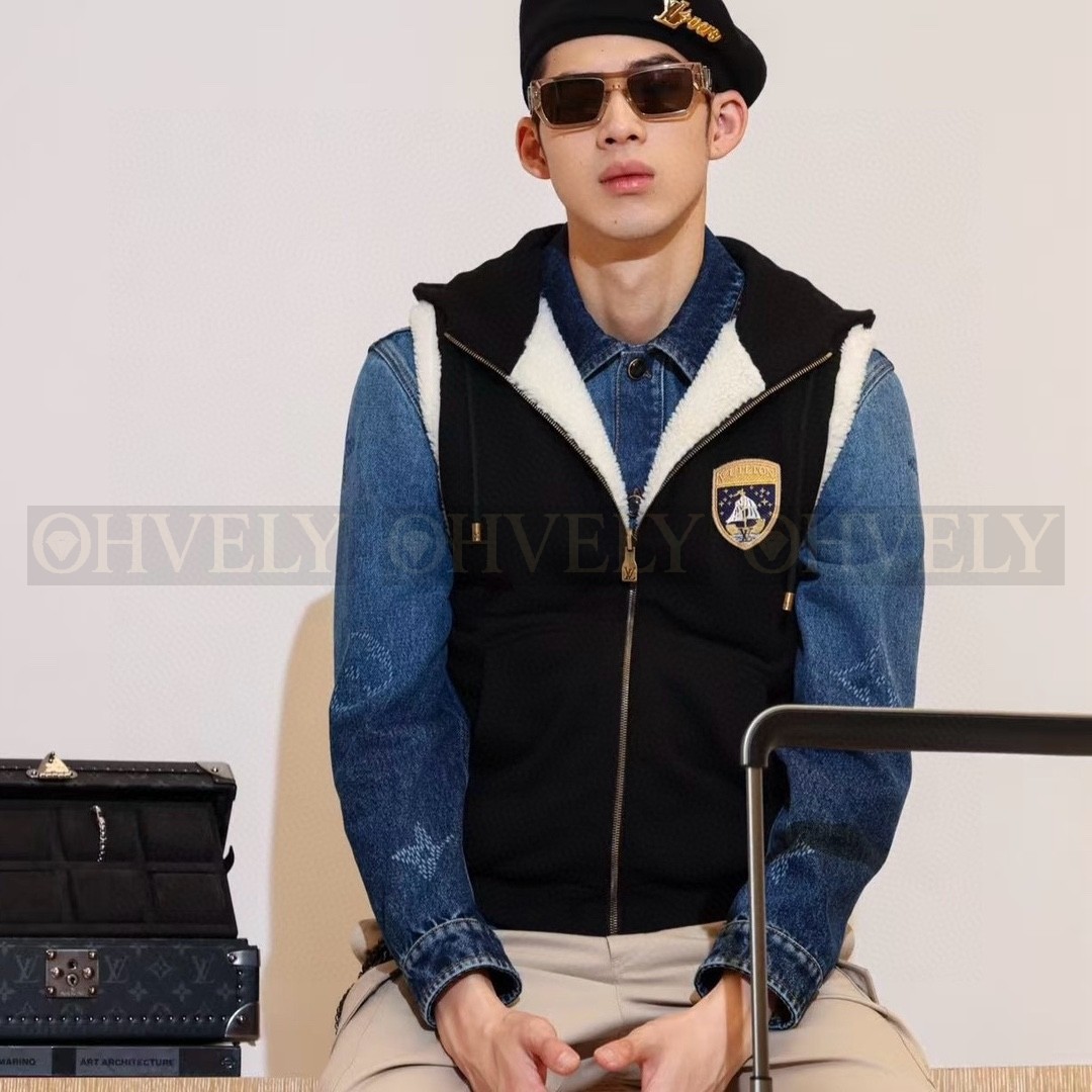 【 ZP 】LOUIS VUITTON 후드 조끼 (매장가 302만원) 상품 썸네일