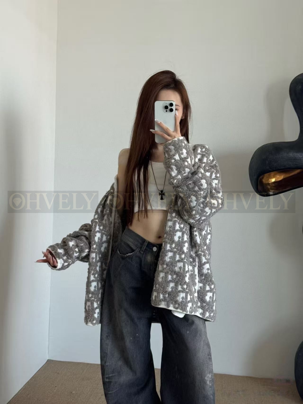 집업 스웨터 (매장가 420만원) 상품 썸네일