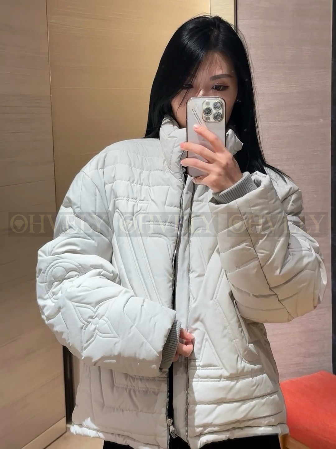 【 ZP 】LOUIS VUITTON 다운 패딩 (매장가 582만원) 상품 썸네일