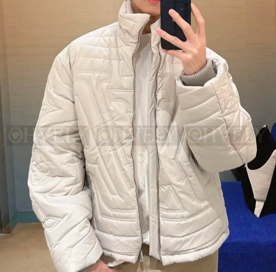 【 ZP 】LOUIS VUITTON 다운 패딩 (매장가 582만원) 상품 썸네일