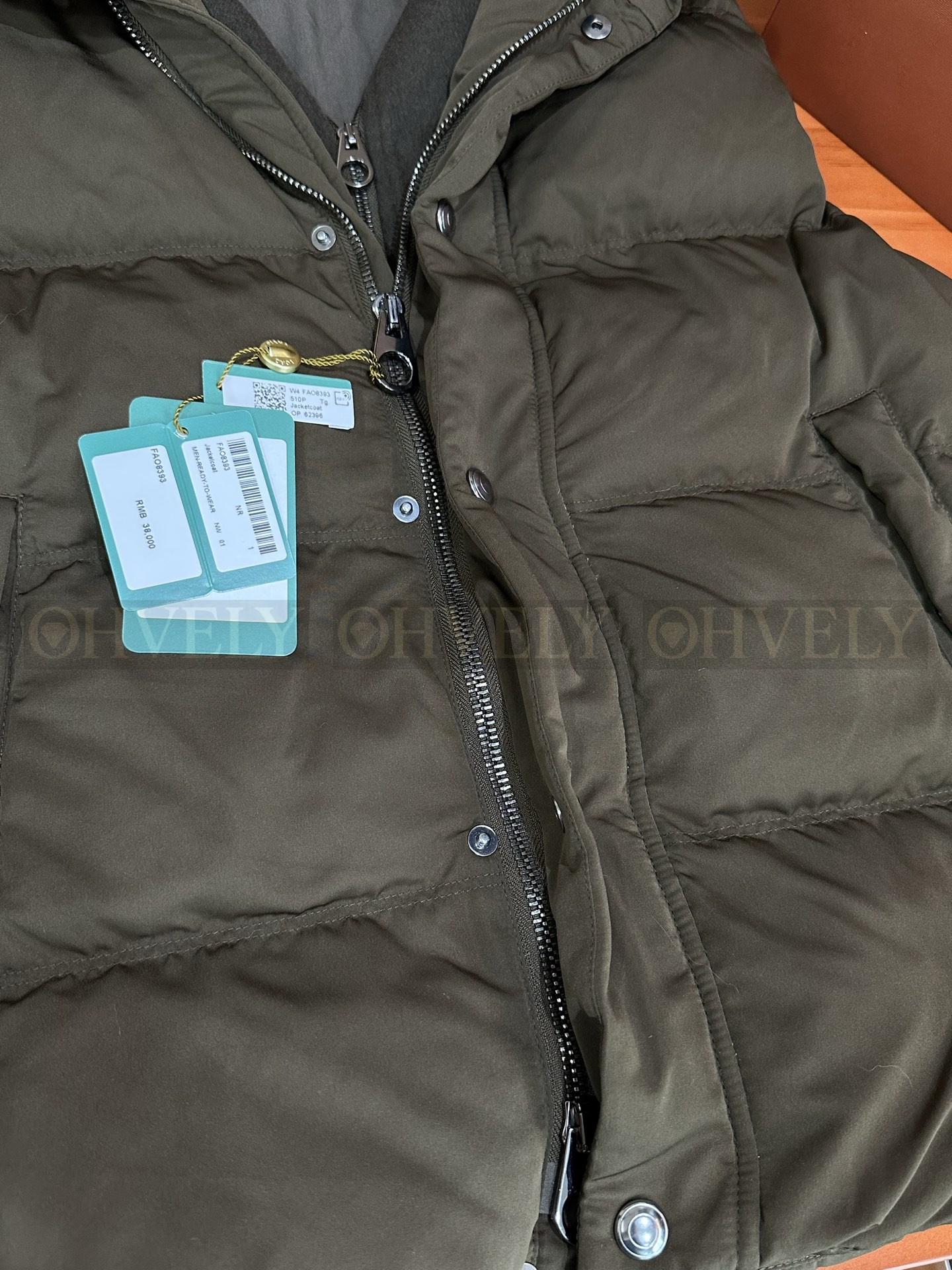 【 ZP버전 】LoroPiana 패딩 조끼 (매장가 760만원) 상품 썸네일