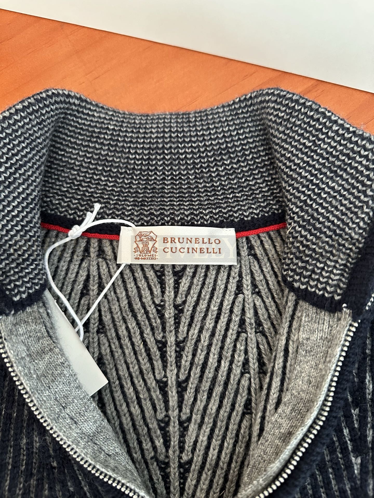 【 ZP버전 】Brunello Cucinelli 스웨터 (매장가 238만원) 상품 썸네일