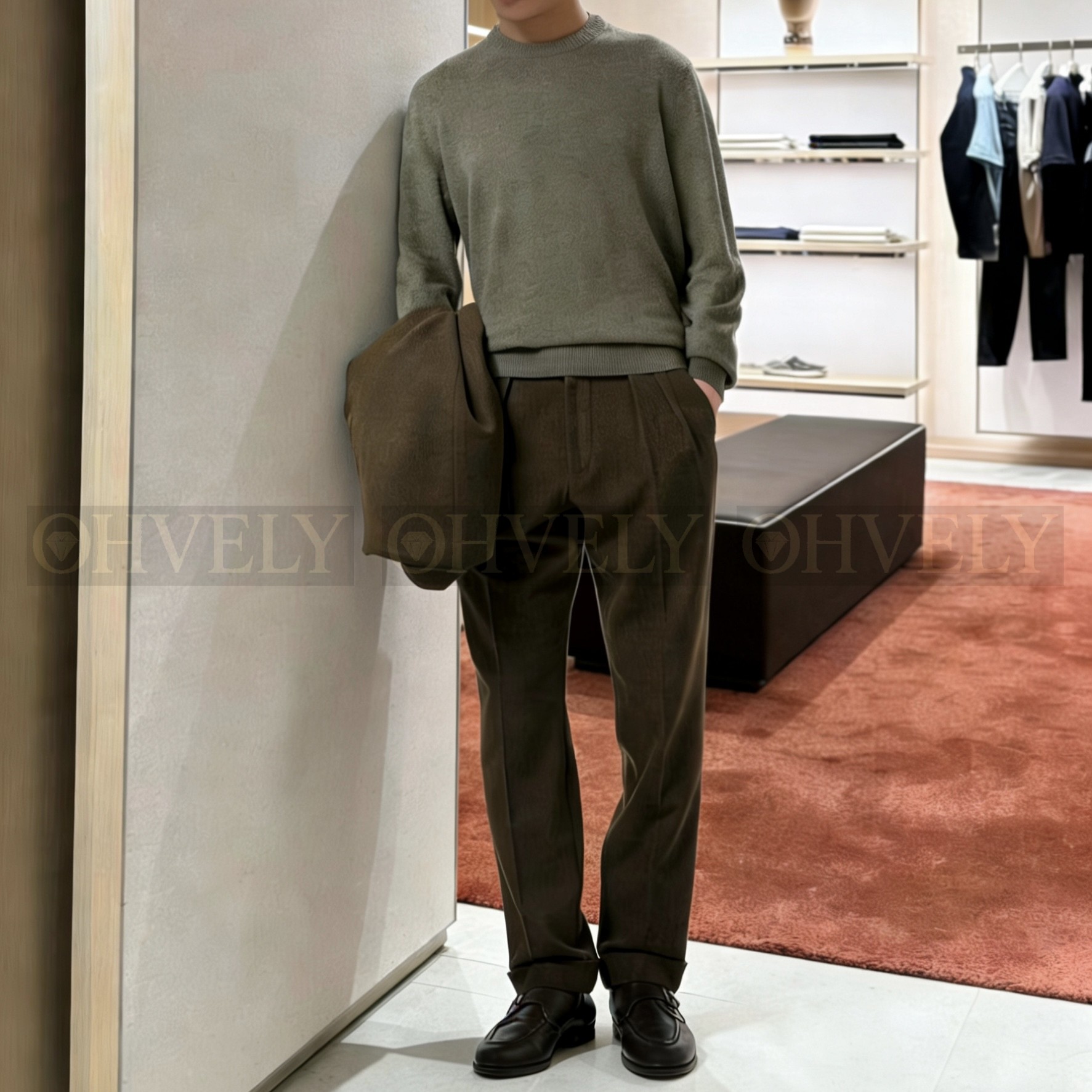 【 ZP 】LoroPiana 라운드 니트 (매장가 274만원) 상품 썸네일