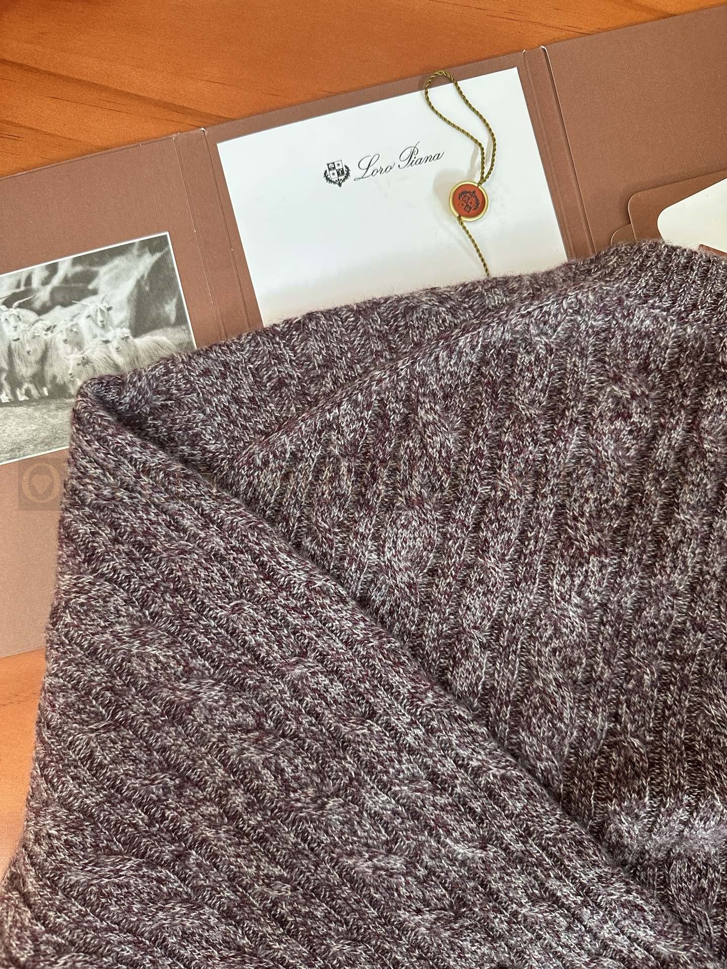 【 ZP 】LoroPiana 니트 스웨터 (매장가 370만원) 상품 썸네일