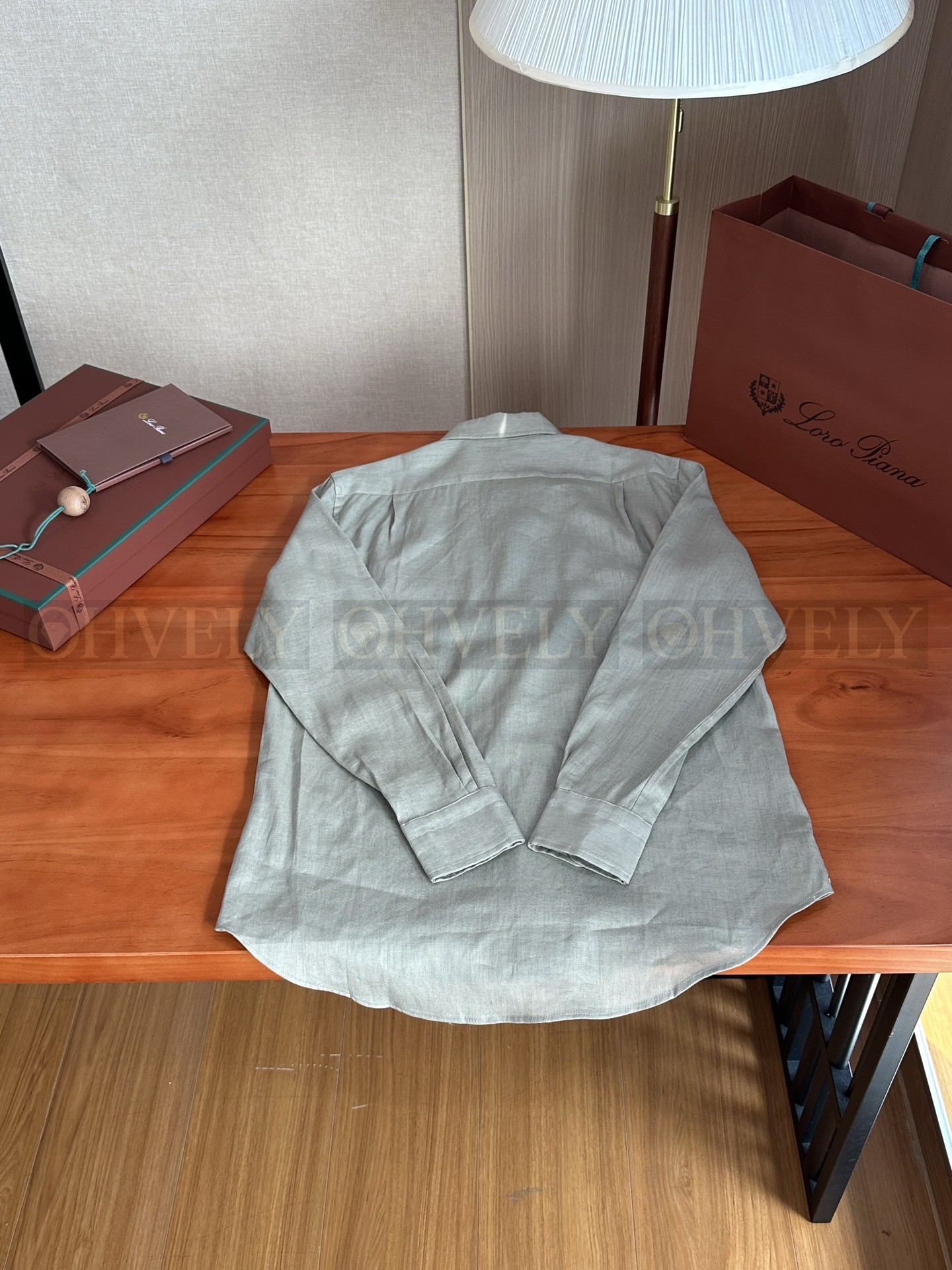 【 ZP 】LoroPiana 셔츠 (매장가 136만원) 상품 썸네일