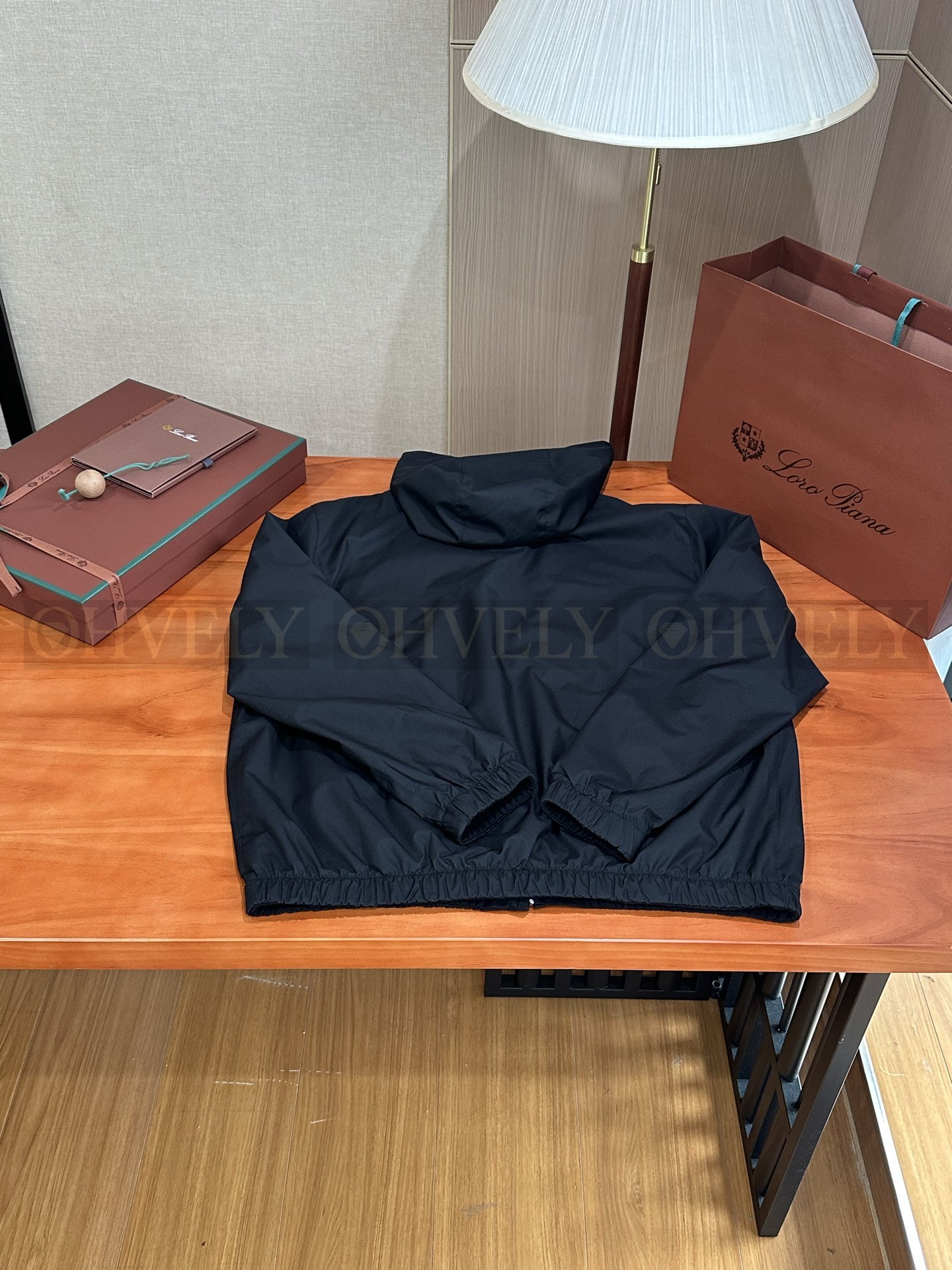 【 ZP 】LoroPiana 집업 아우터 (매장가 558만원)