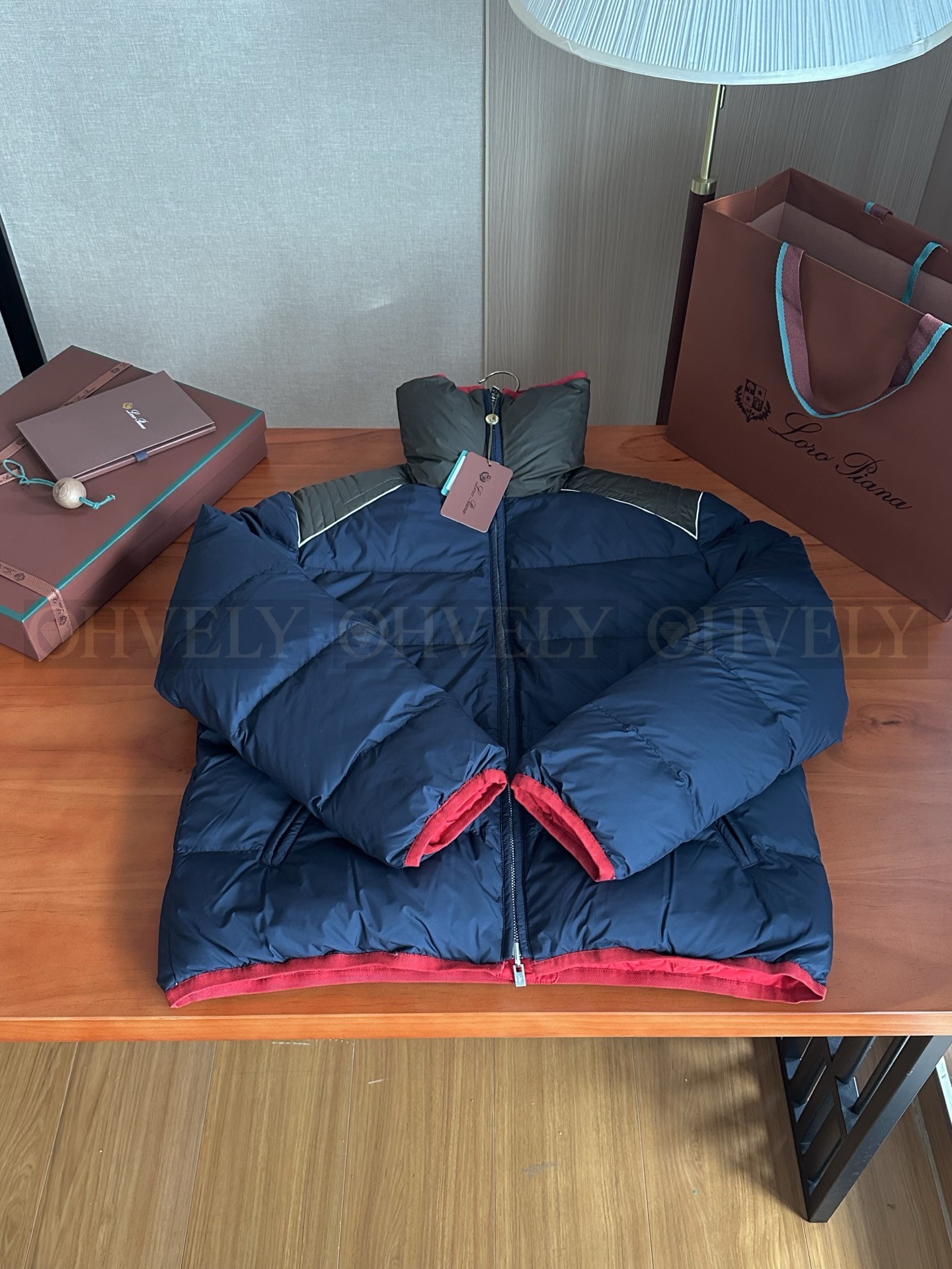 【 ZP 】LoroPiana 패딩 (매장가 676만원) 상품 썸네일