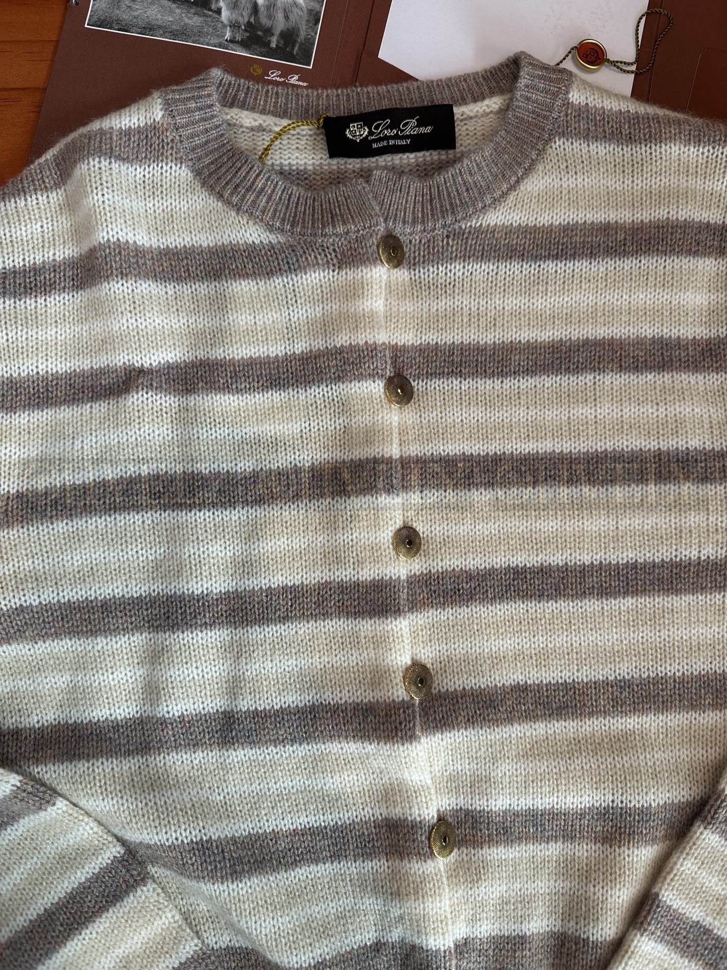 【 ZP 】LoroPiana 가디건 (매장가 448만원) 상품 썸네일