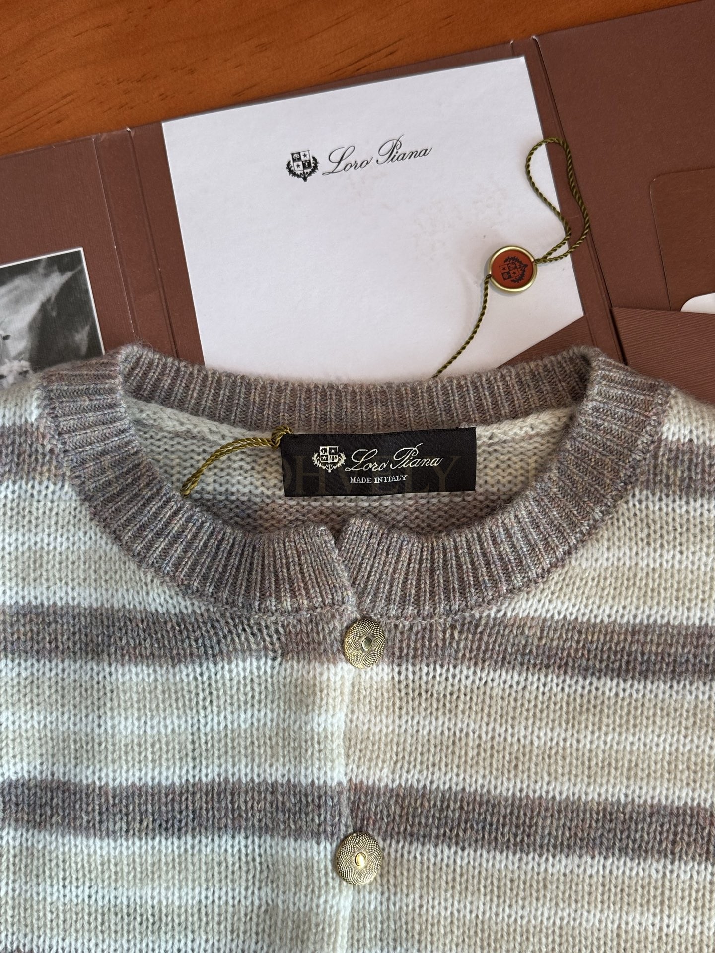【 ZP 】LoroPiana 가디건 (매장가 448만원) 상품 썸네일