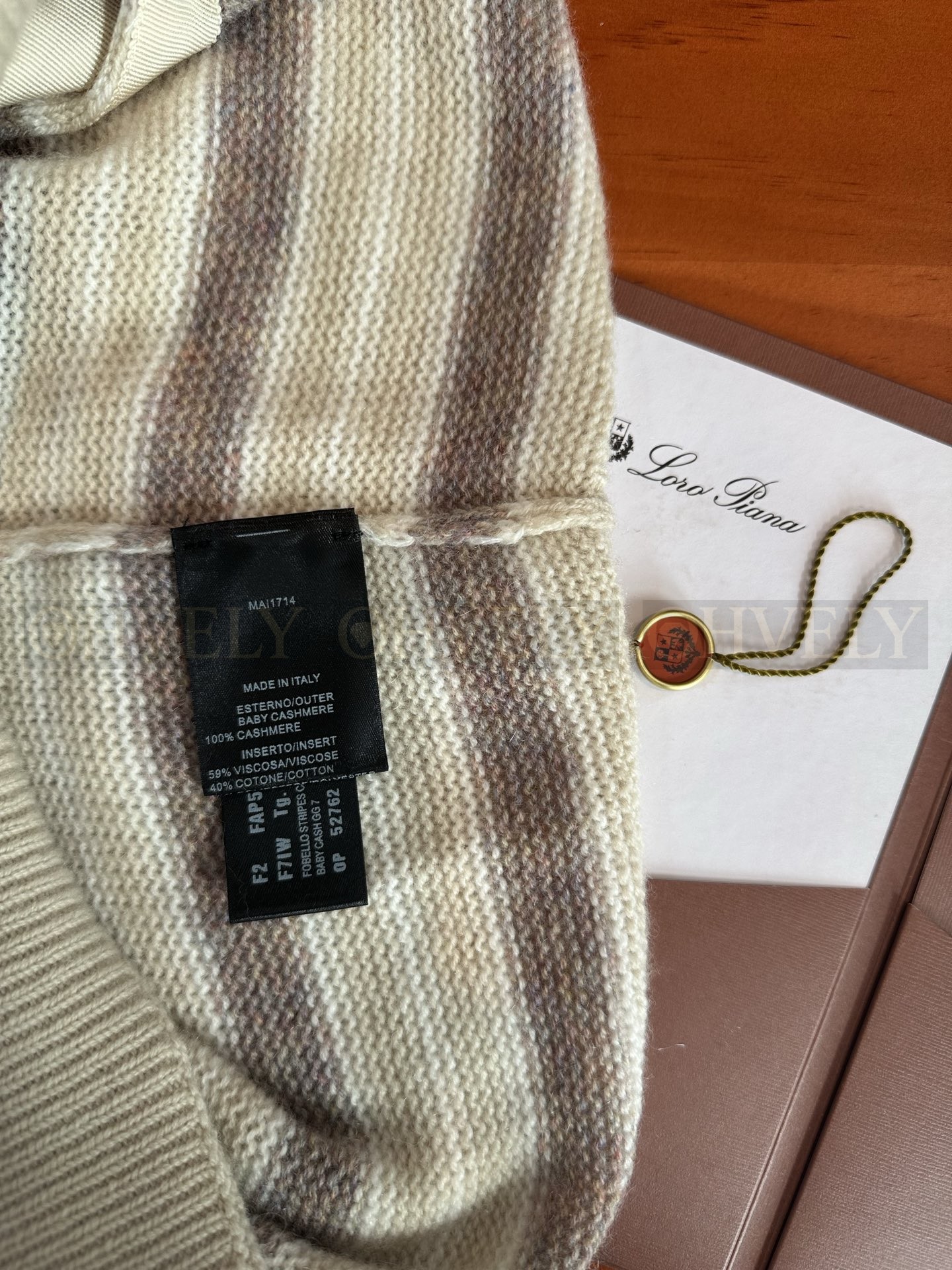 【 ZP 】LoroPiana 가디건 (매장가 448만원) 상품 썸네일