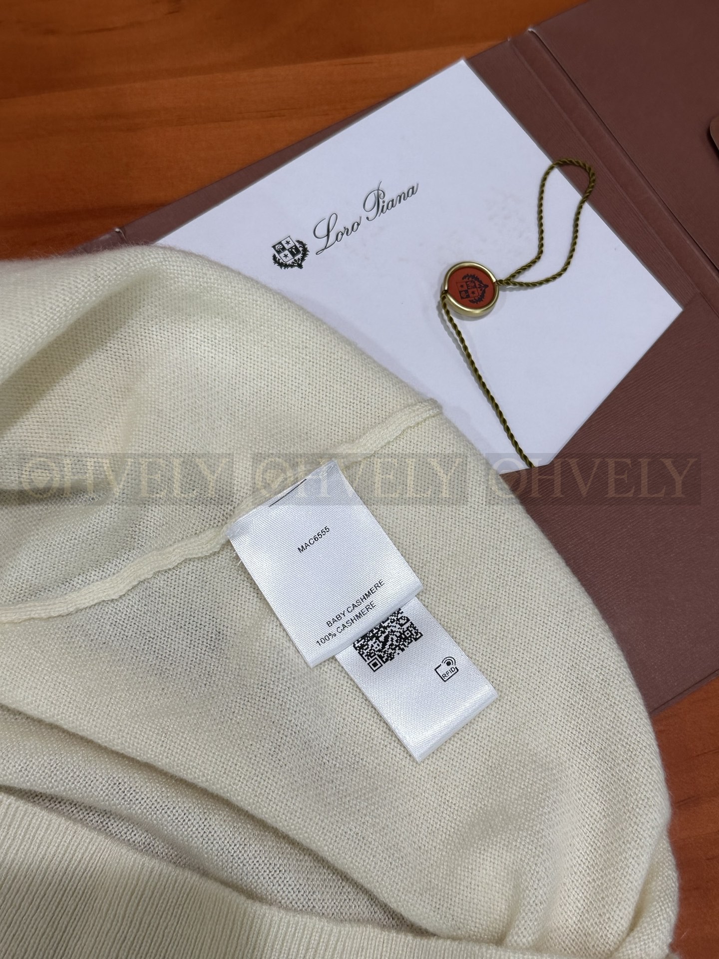 【 ZP 】LoroPiana 티셔츠 (매장가 332만원) 상품 썸네일
