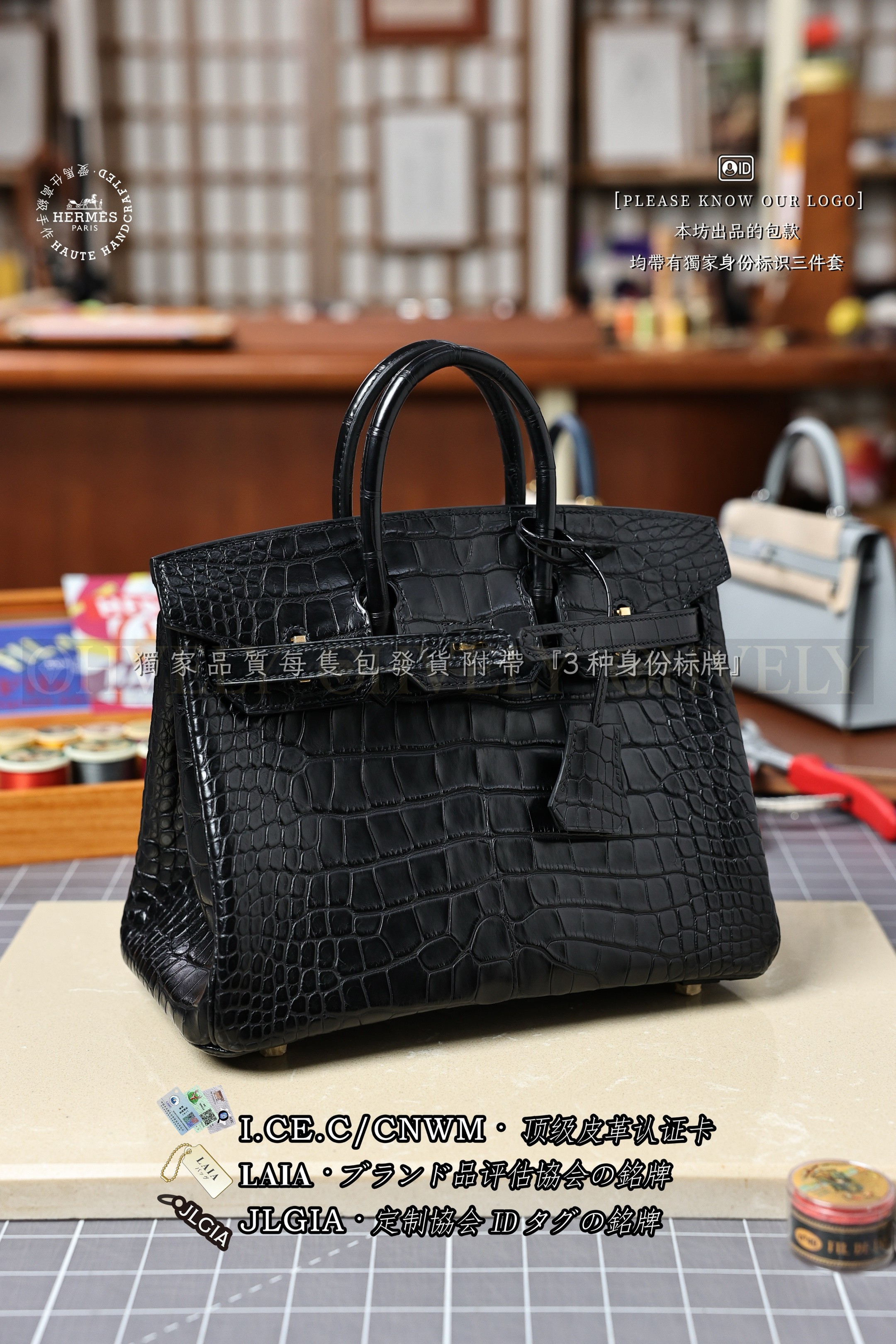 Hermès BIRKIN 𝟮𝟱 𝙉𝙤𝙞𝙧 금장 상품 썸네일