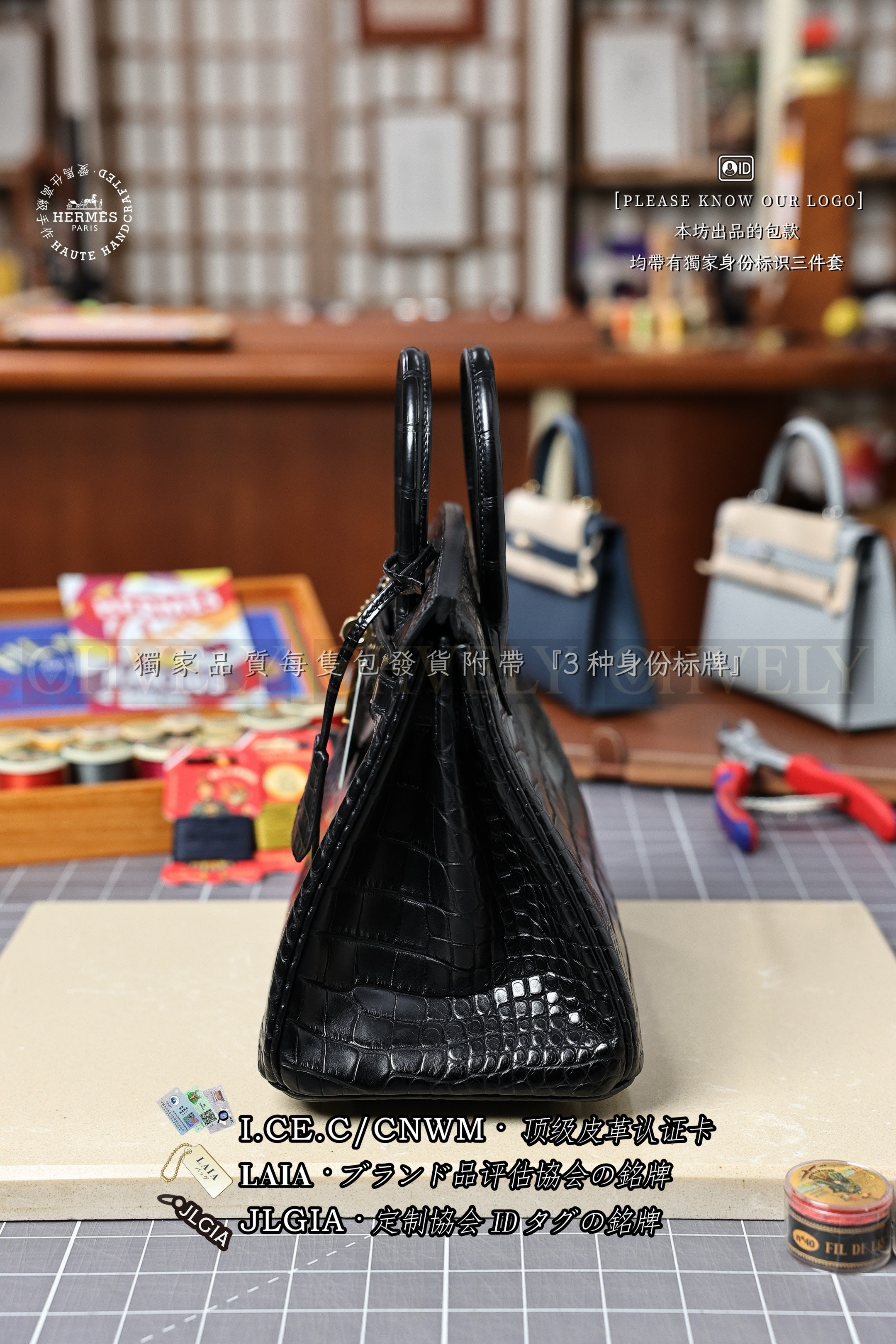 Hermès BIRKIN 𝟮𝟱 𝙉𝙤𝙞𝙧 금장 상품 썸네일